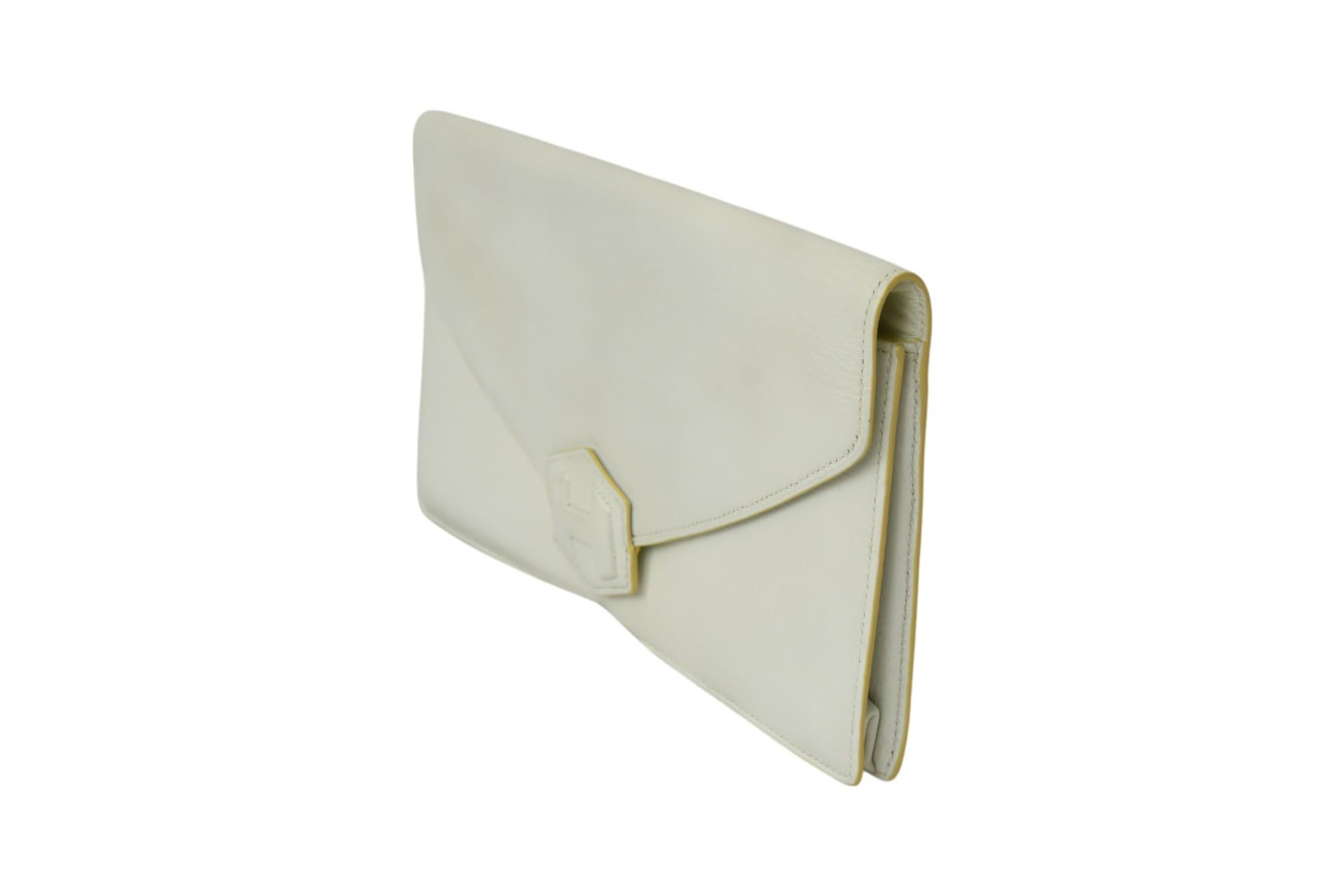 Women's Hermès Vintage White Leather Envelope Clutch  Rare Minimalist Design For Sale