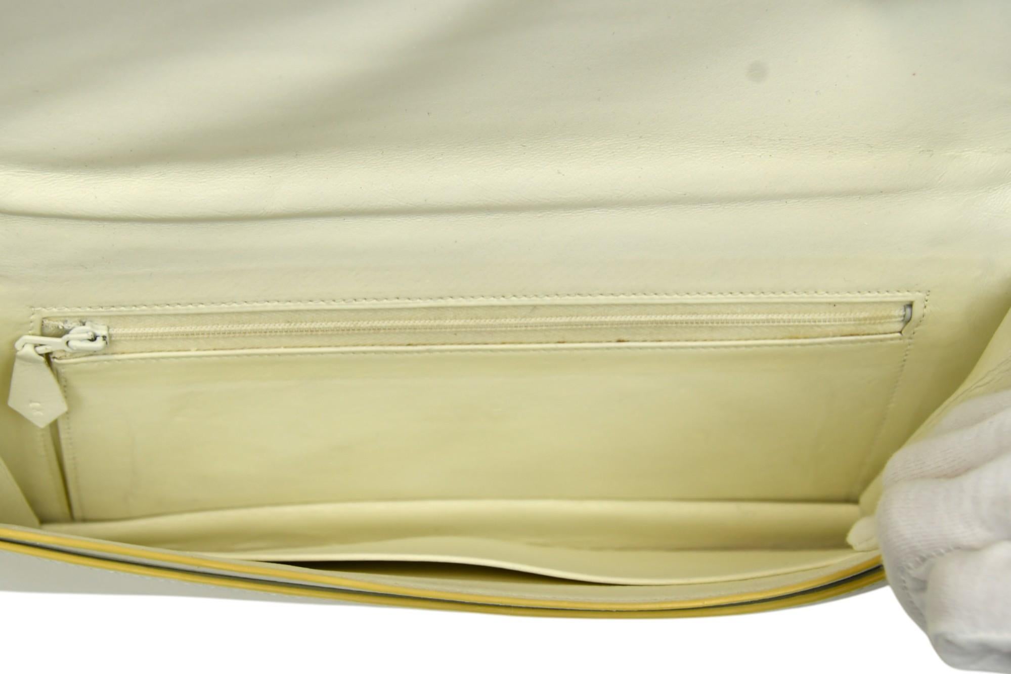 Hermès Vintage White Leather Envelope Clutch  Rare Minimalist Design For Sale 4