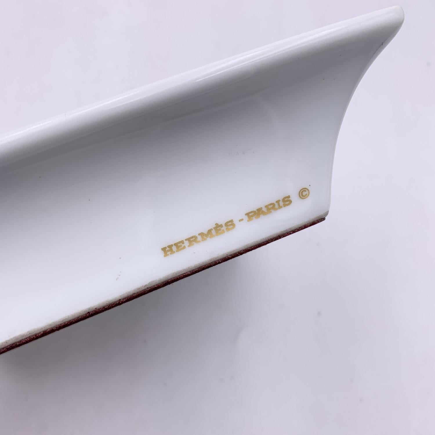 Hermes Vintage White Porcelain Cornucopia Rectangular Ashtray In Excellent Condition For Sale In Rome, Rome