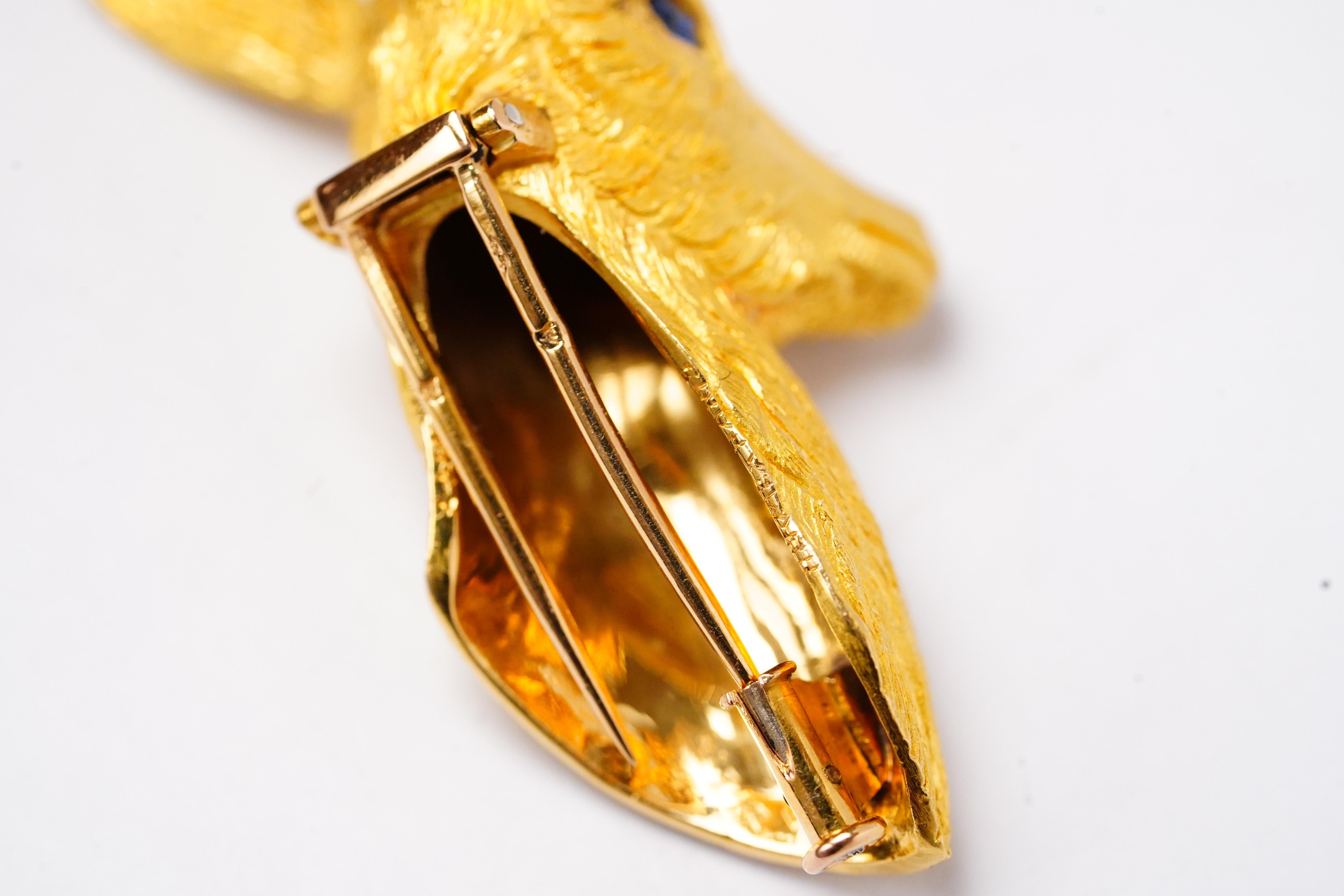 Hermes Vintage Yellow Gold Sapphire Deer Brooch by Georges Lenfant In Excellent Condition For Sale In London, GB