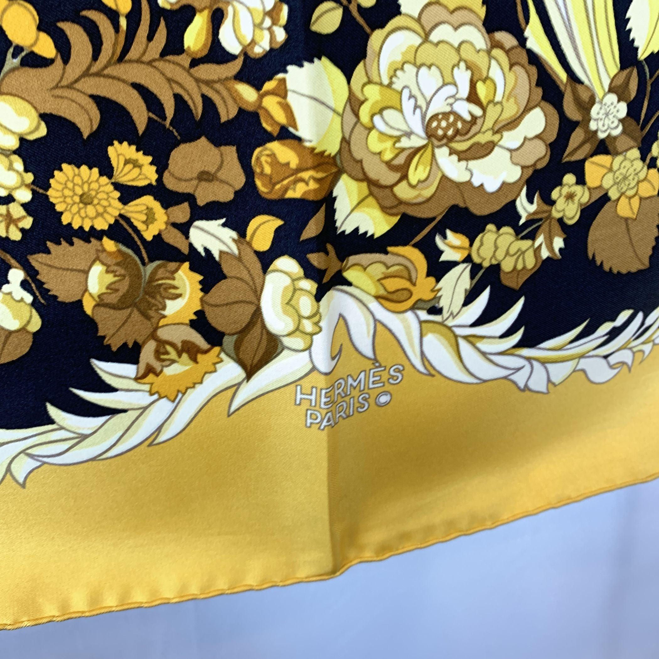 Hermes Vintage Yellow Silk Scarf Aladin 1972 Francoise Heron In Excellent Condition For Sale In Rome, Rome