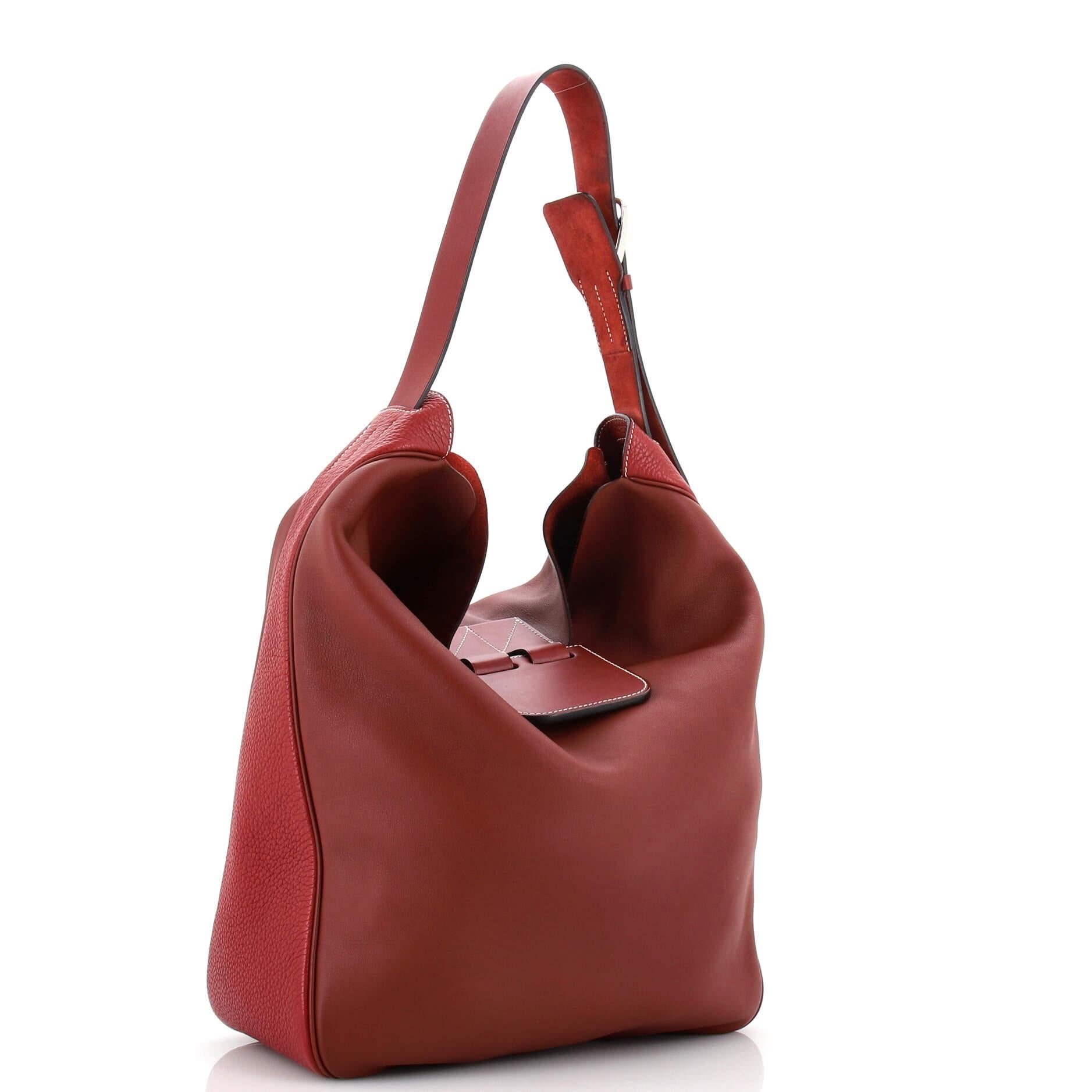 Hermes Virevolte Bag Swift with Clemence 29 In Fair Condition In NY, NY