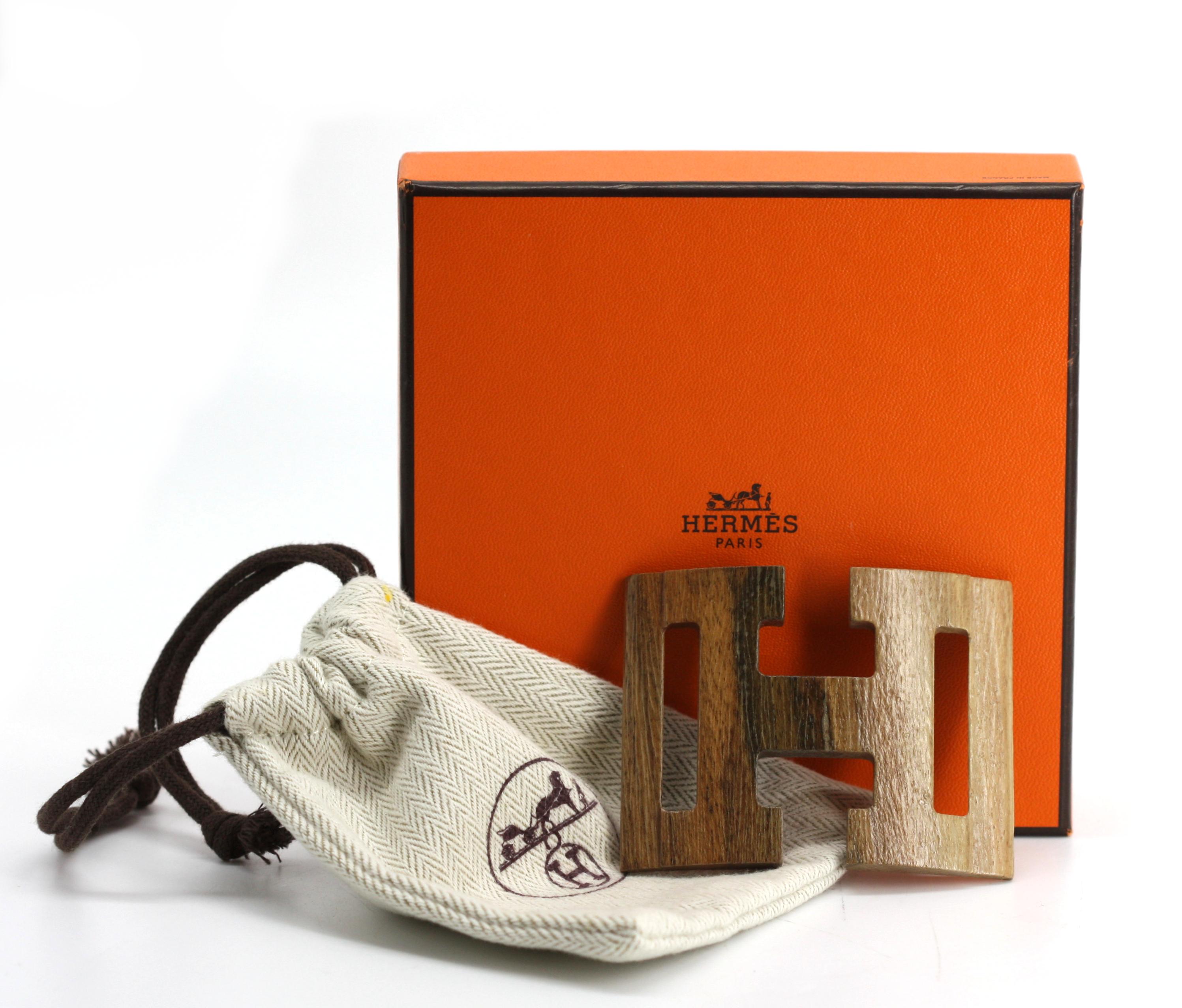da uomo o donna Anello sciarpa con fibbia H di Hermes in legno di noce in vendita