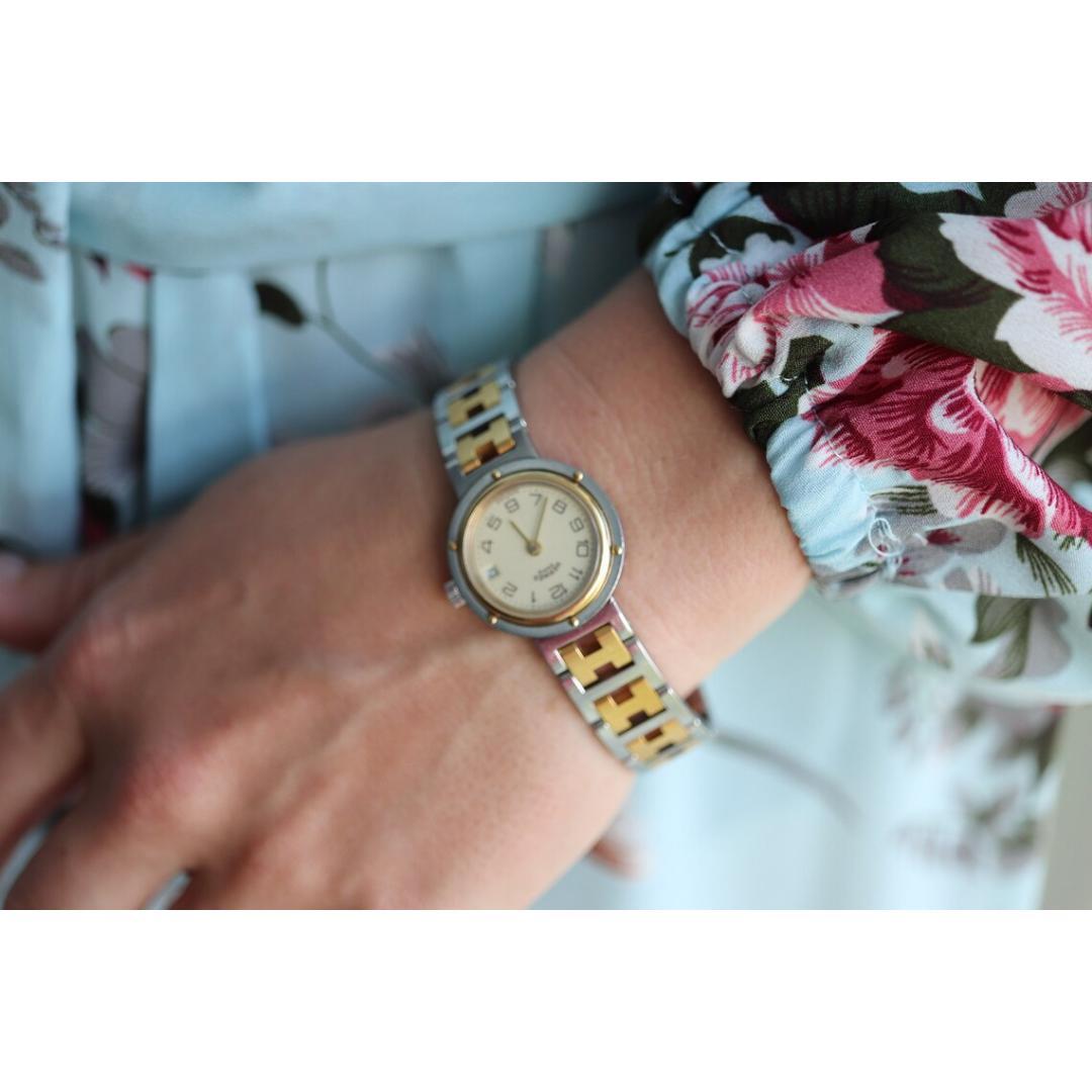Hermes Watch. Ladies Genuine Hermes Clipper 514366 Gold and Silver Wristwatch. In Good Condition In Port Charlotte, FL