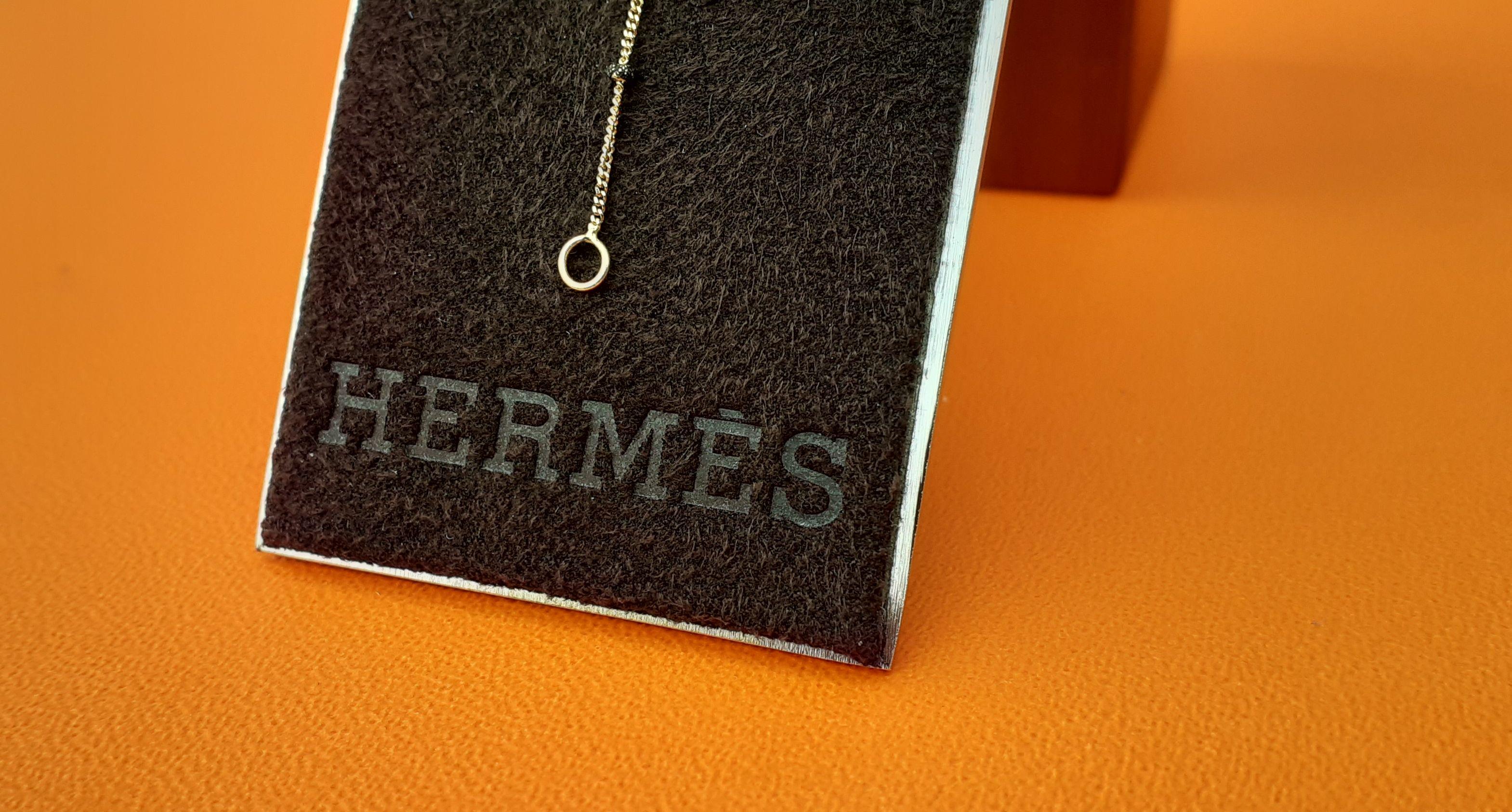 Hermès Uhren- oder Schmuckständer aus Filz und Holz im Angebot 10