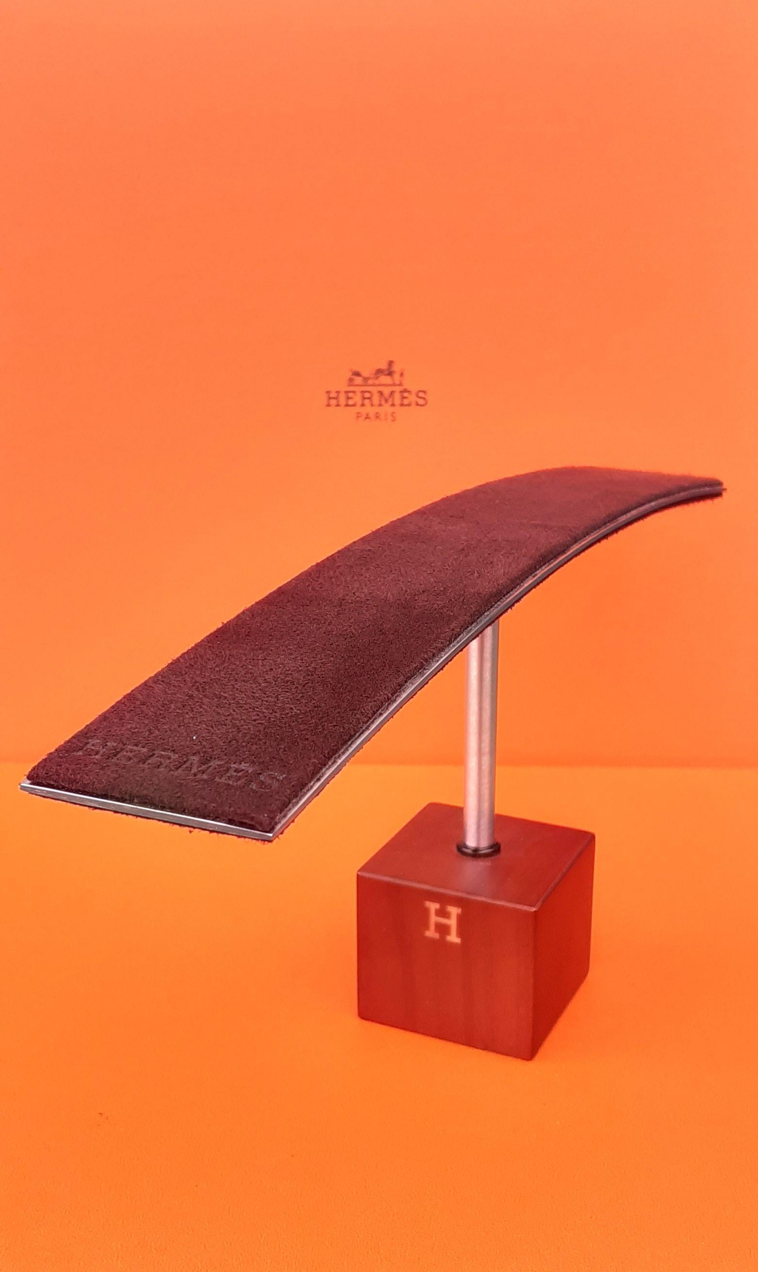 Hermès Watch or Jewelry Display Stand Holder in Felt and Wood For Sale 2