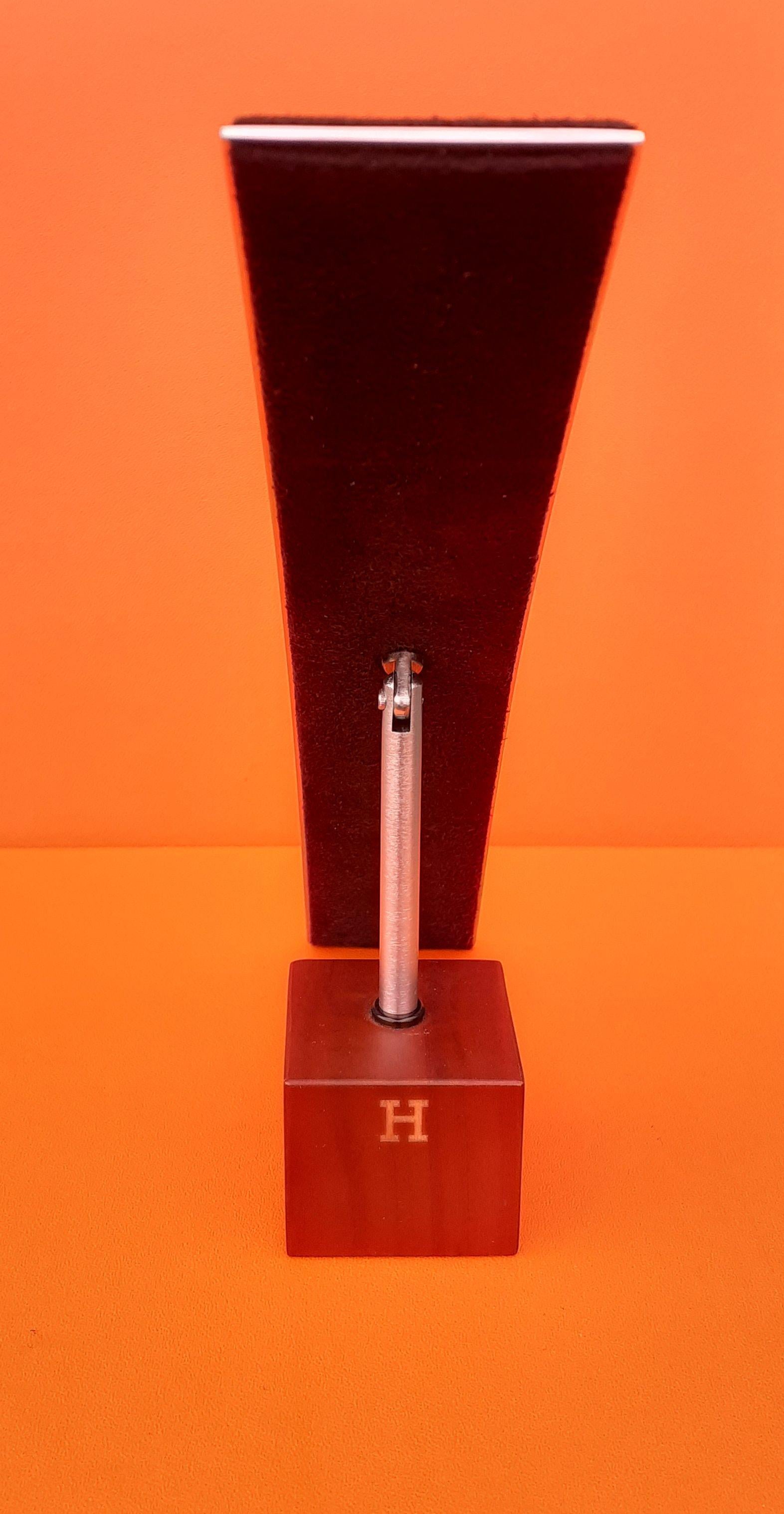 Hermès Watch or Jewelry Display Stand Holder in Felt and Wood For Sale 3