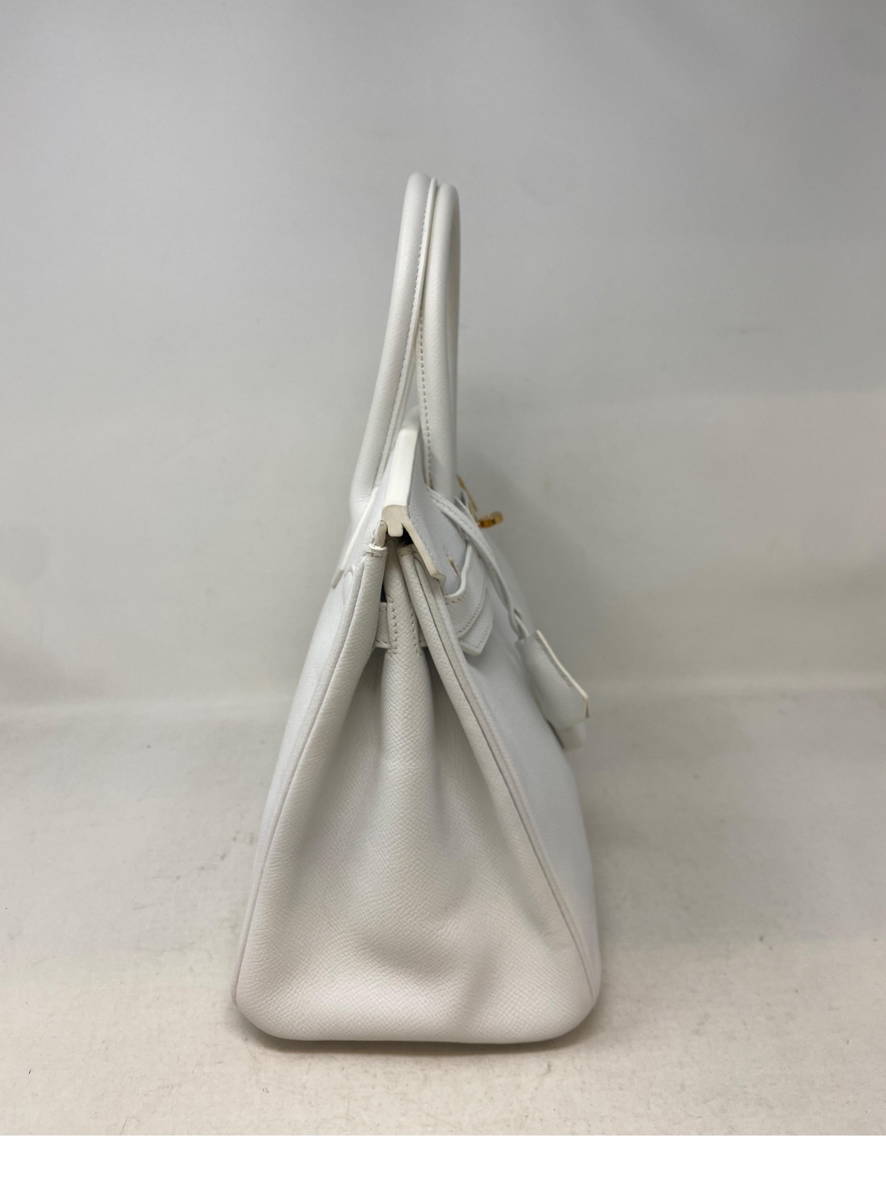 Hermes White Birkin 30 Bag In Excellent Condition In Athens, GA