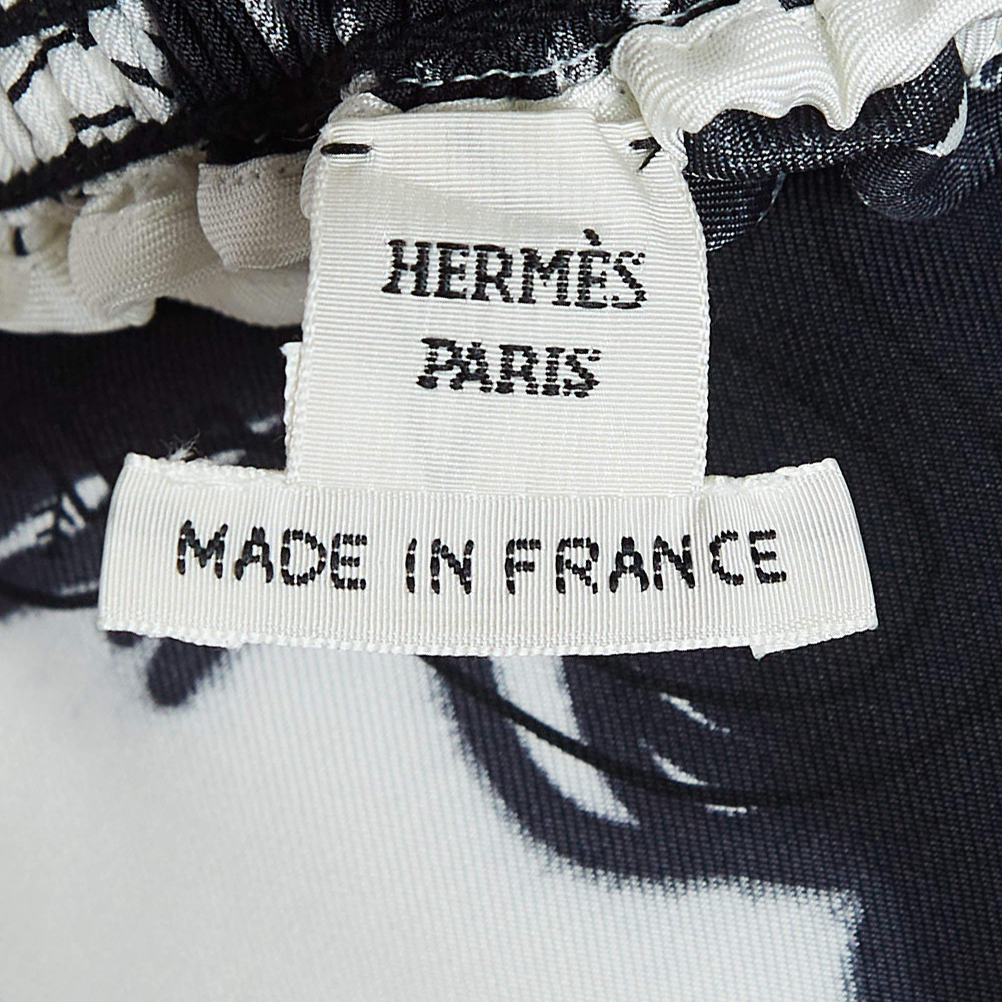Hermes White/Black Printed Silk Twill Midi Dress M In New Condition In Dubai, Al Qouz 2