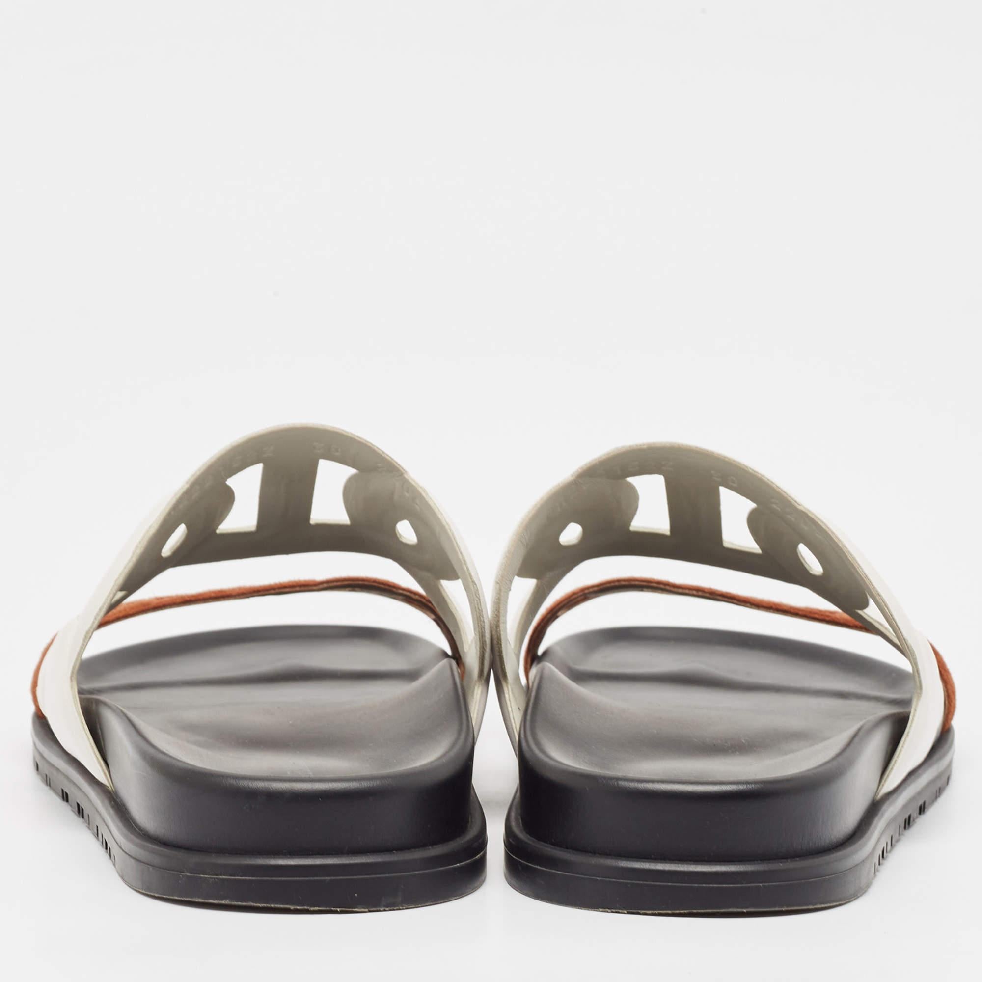 Women's Hermes White/Brown Leather and Suede Extra Flat Sandals Size 38 For Sale