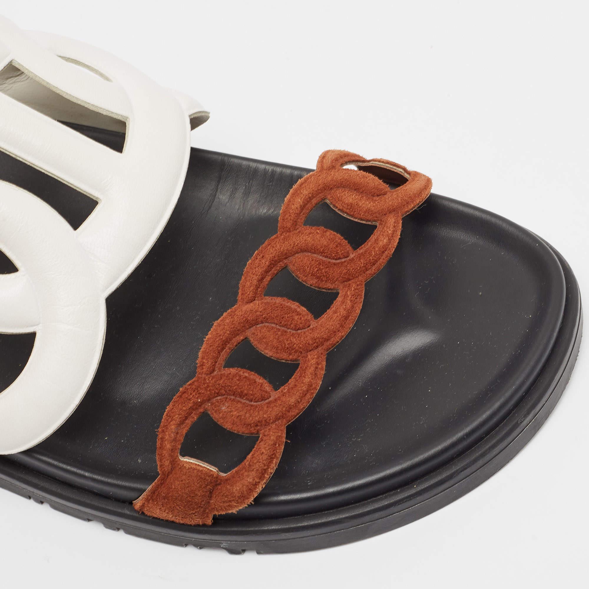 Hermes White/Brown Leather and Suede Extra Flat Sandals Size 38 For Sale 3