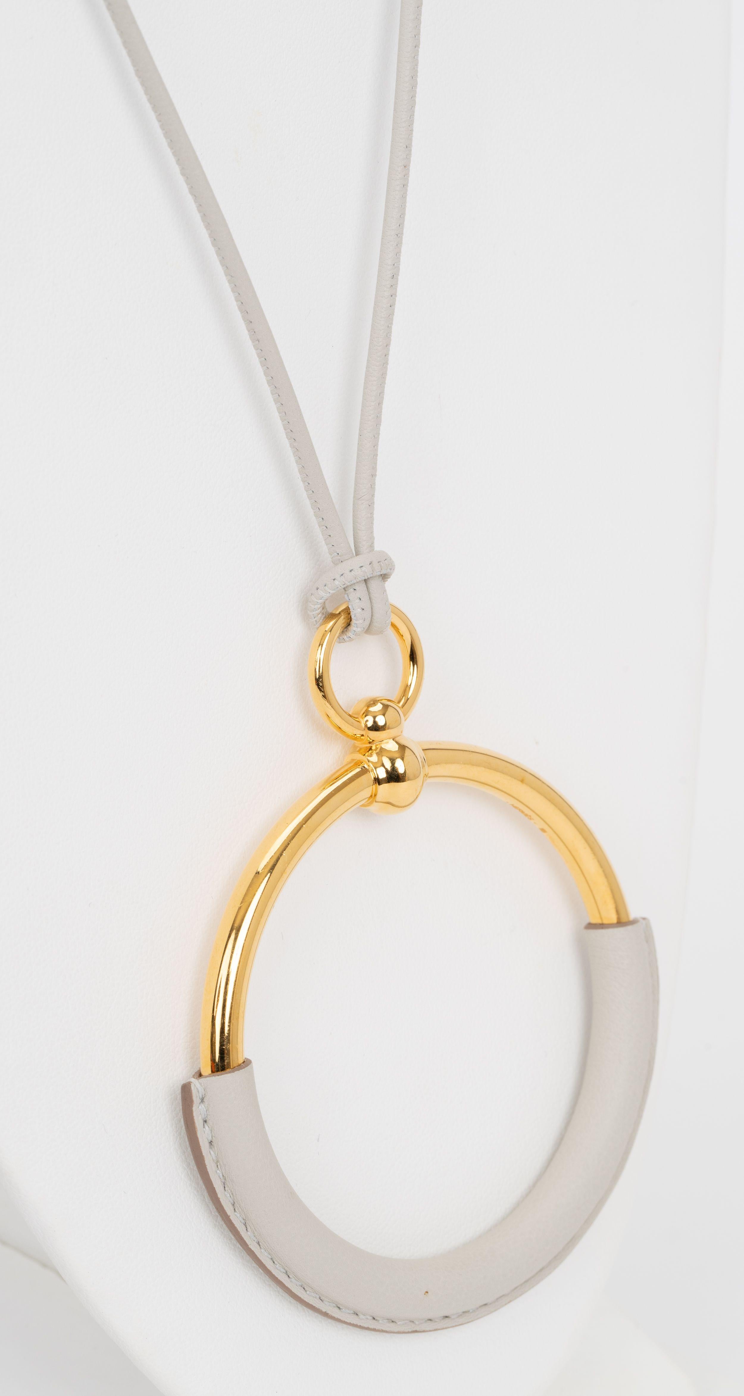 hermes necklace white