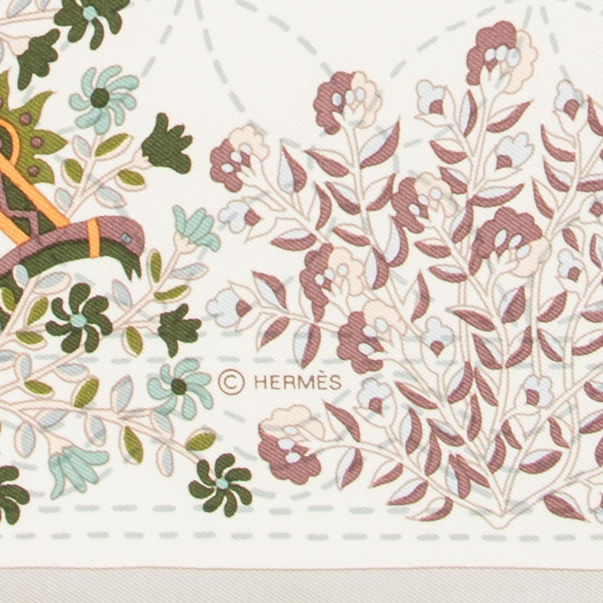 Women's or Men's Hermes white grey green PIQUE FLEURI DE PROVENCE 90 silk Scarf