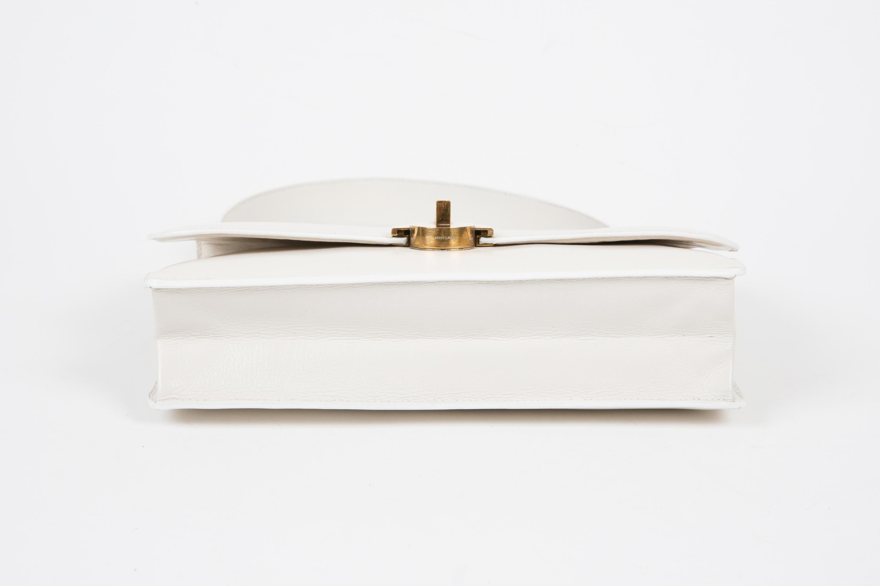 Hermes White Half Moon Calf Leather Bag In Good Condition In Paris, FR