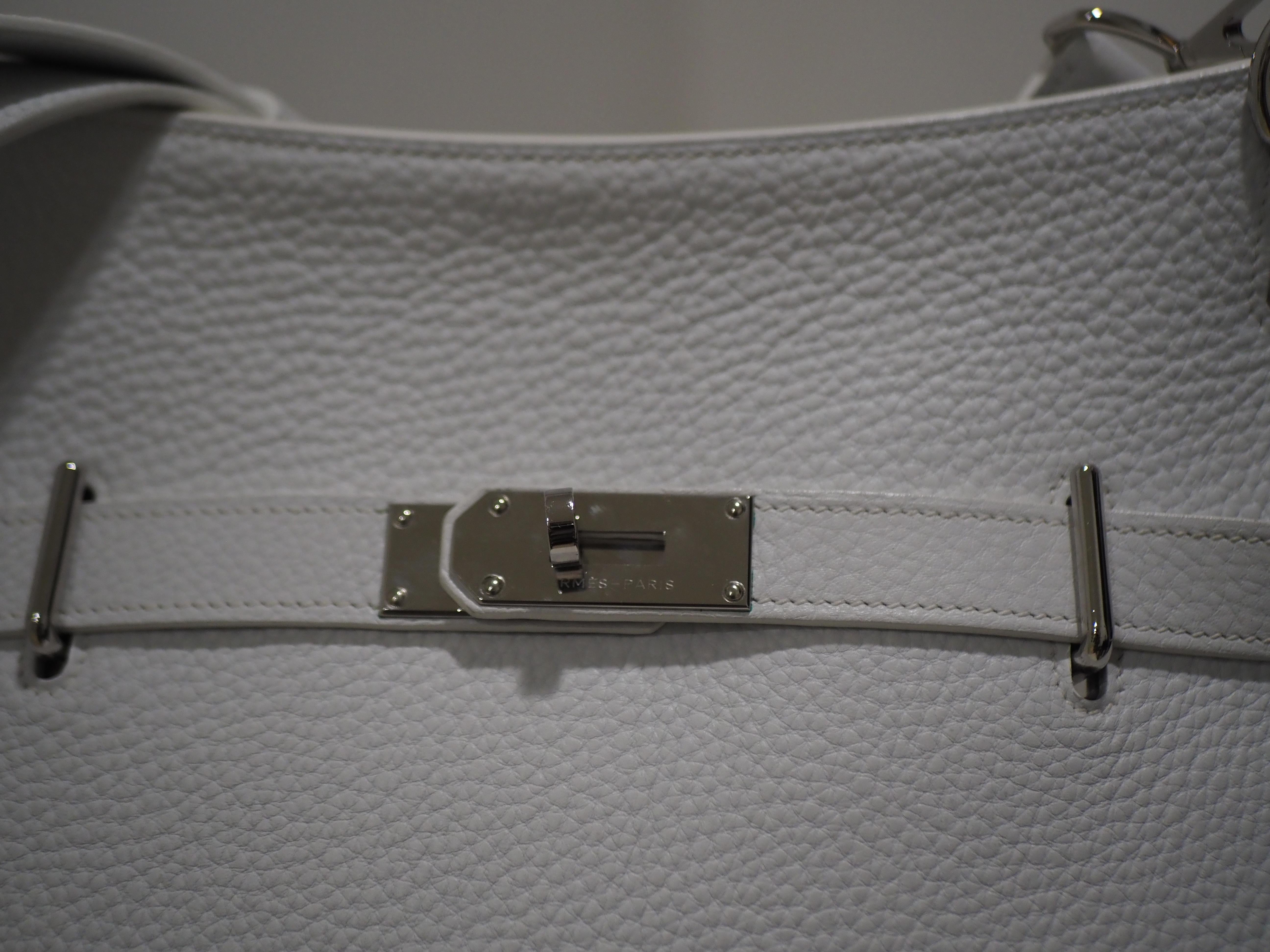Women's or Men's Hermès white Jypsiere shoulder bag