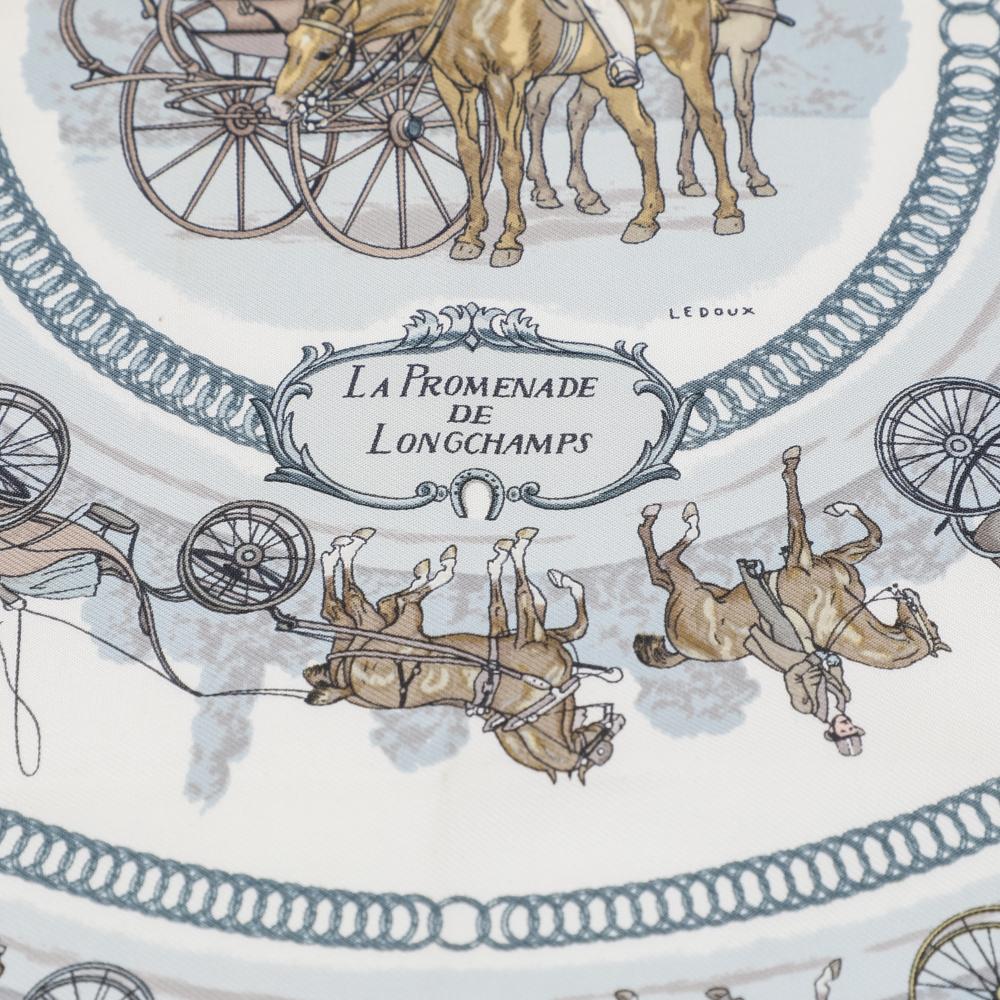 Hermes White La Promenade De Longchamps Silk Square Scarf In Good Condition In Dubai, Al Qouz 2