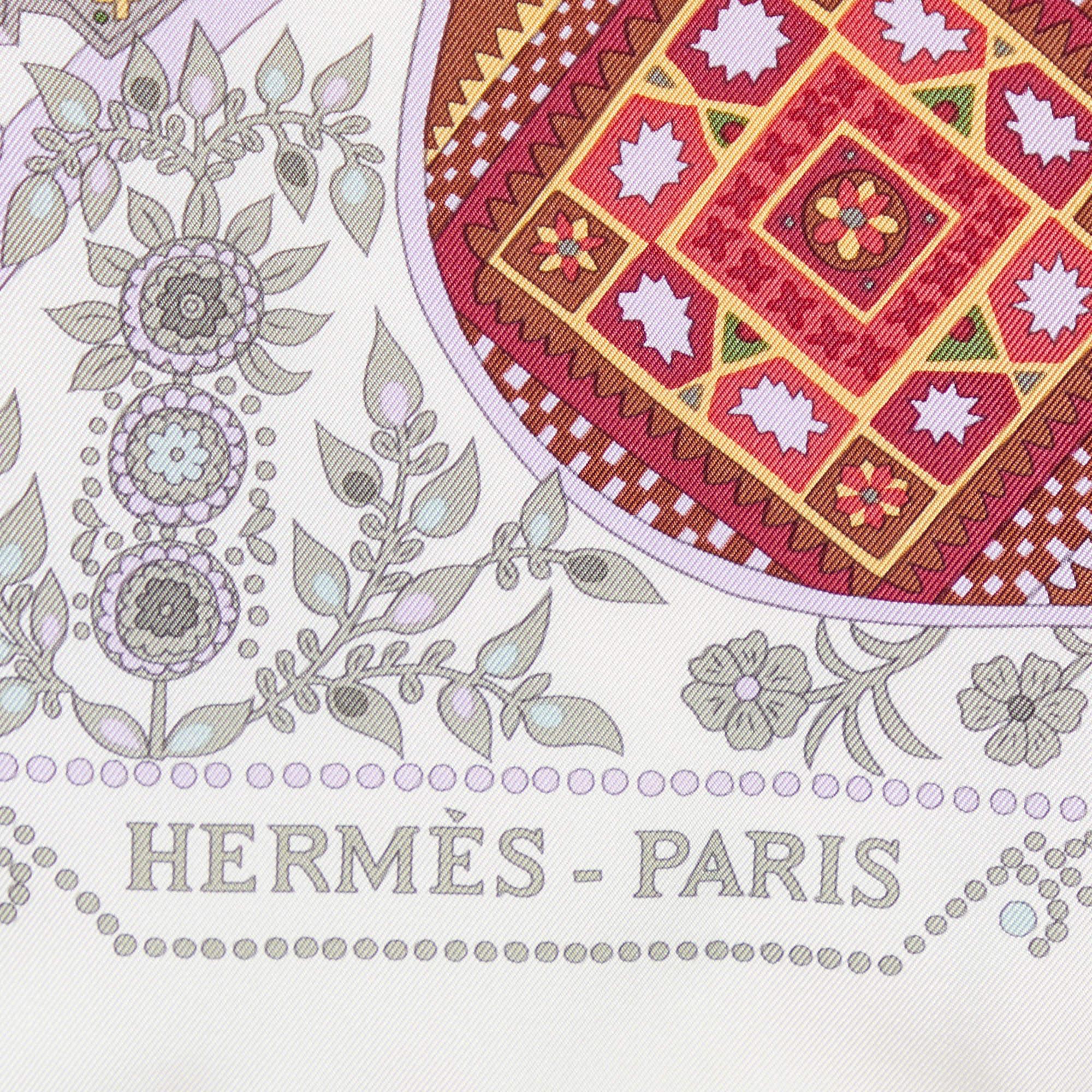 Hermes White L'Abre de Vie Printed Silk Square Scarf In Excellent Condition In Dubai, Al Qouz 2