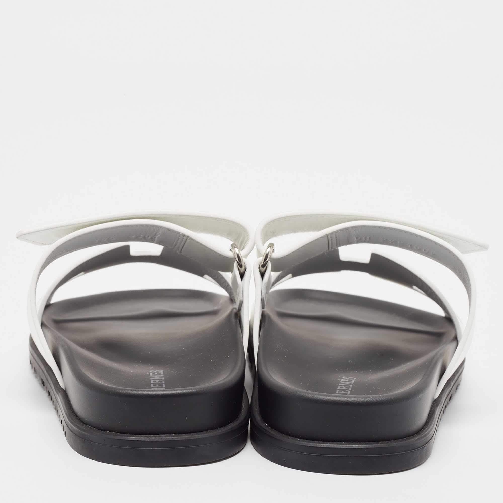 Women's Hermes White Leather Chypre Sandals Size 35.5