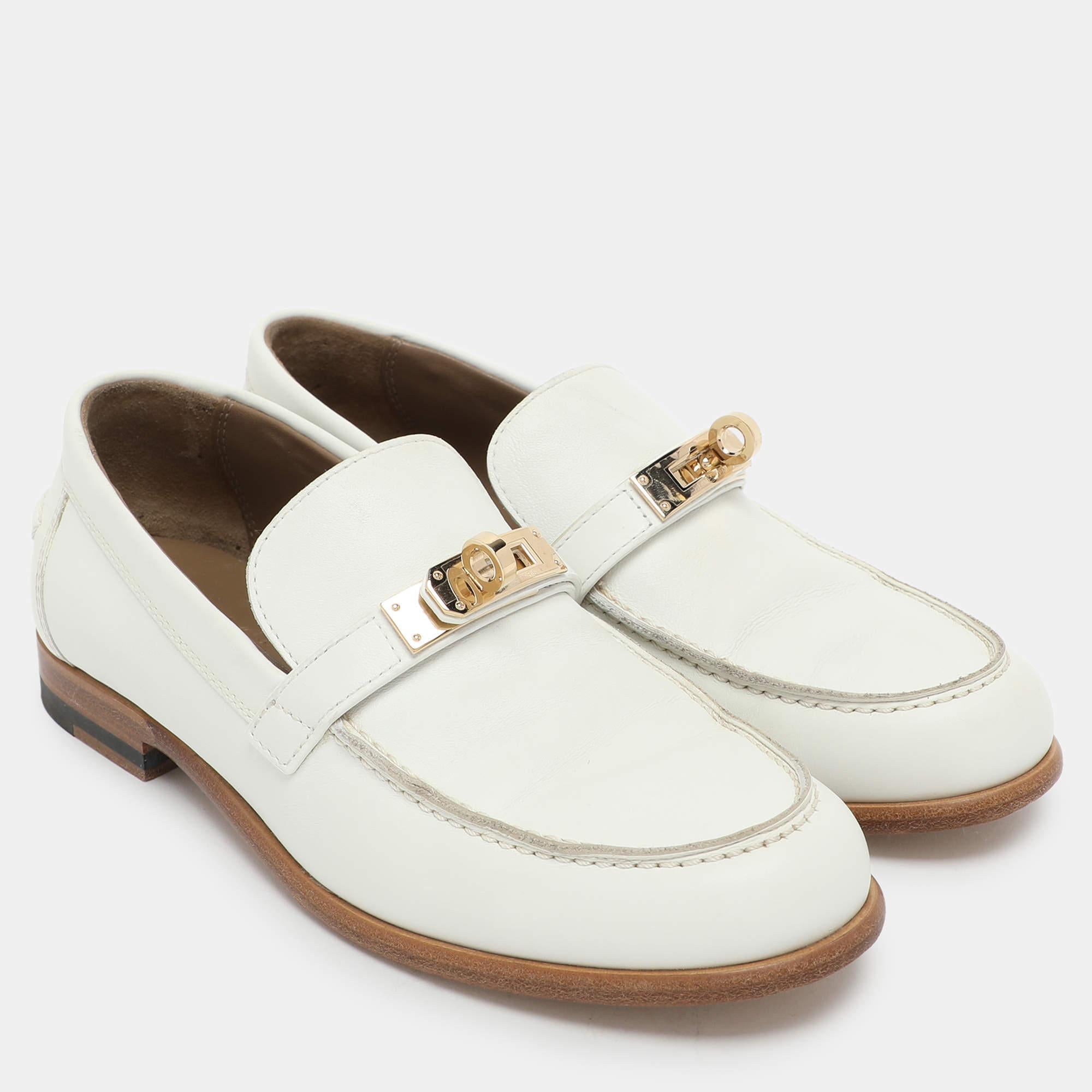 Hermes White Leather Destin Loafers Size 35 In Good Condition In Dubai, Al Qouz 2