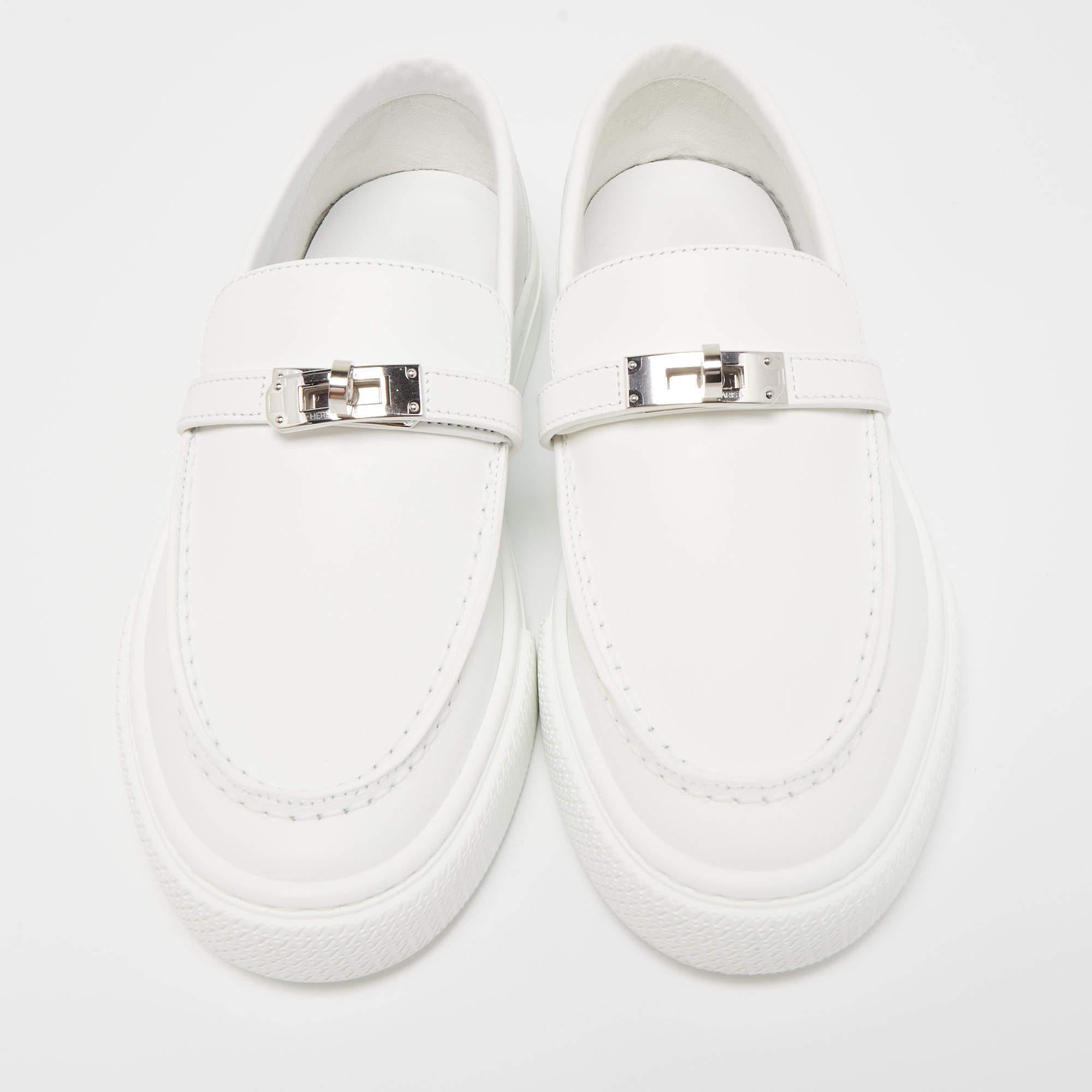 Hermes White Leather Game Loafers In New Condition In Dubai, Al Qouz 2