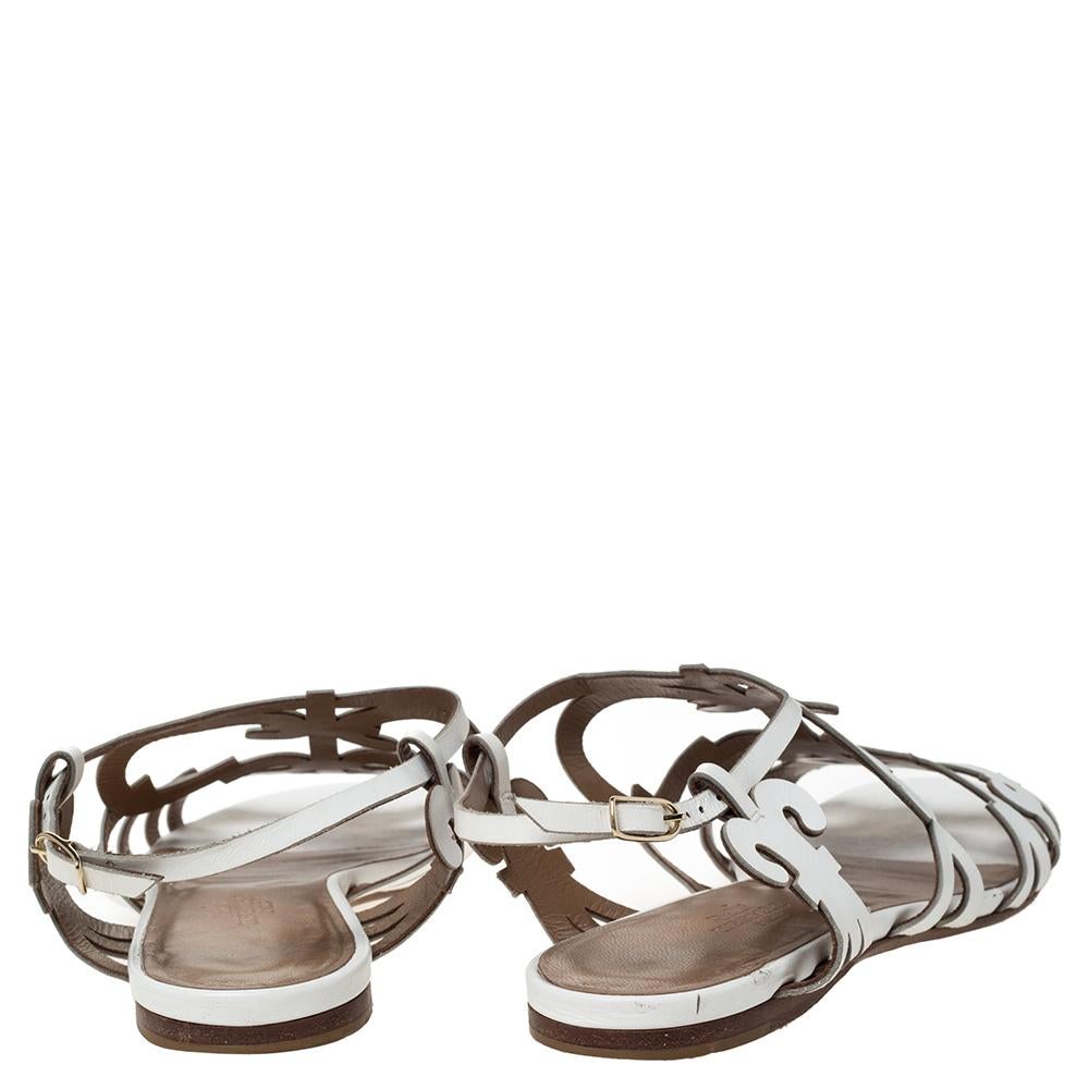 Hermes White Leather Karlotta Cut Out Flat Sandals Size 36 In Good Condition In Dubai, Al Qouz 2
