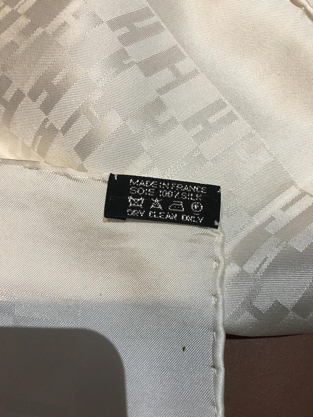 Hermes White Silk Woven H Pocket Square Handkerchief  In Excellent Condition In Philadelphia, PA