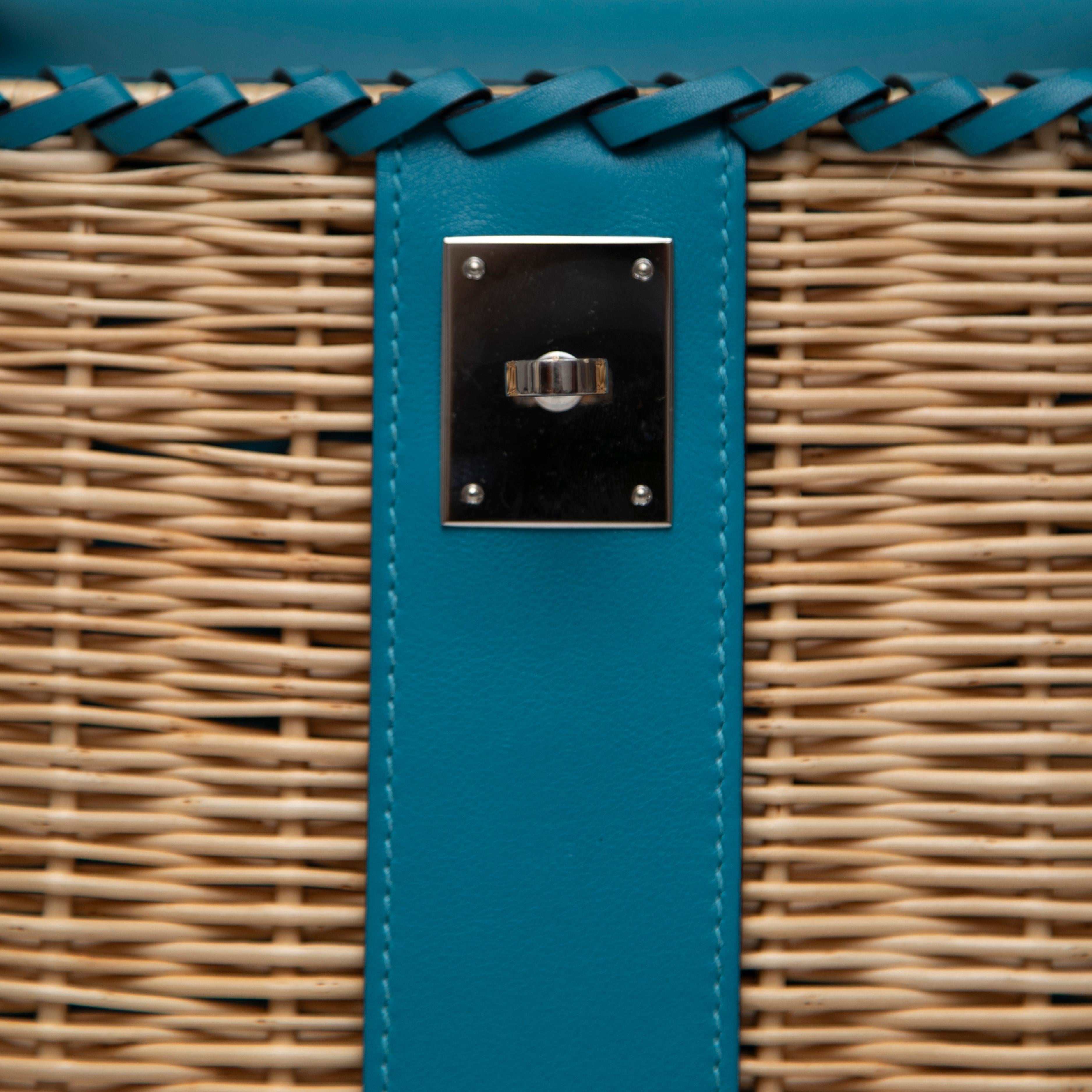 Hermès Wicker and Turquoise Swift Leather Picnic Bag Kelly 35cm with PHW For Sale 5