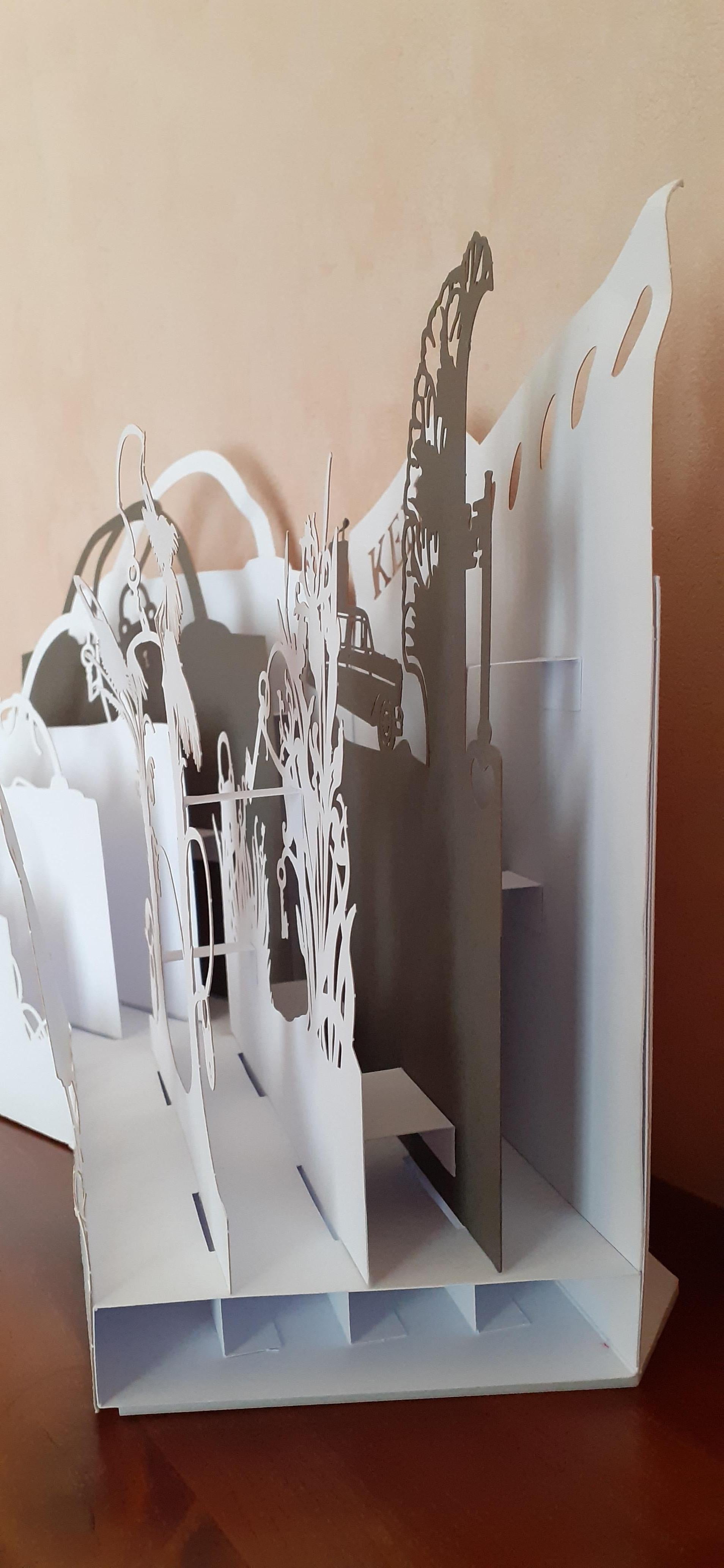 Hermès Window Shop Display Decoration Kelly Bag and Horses in Cardstock RARE en vente 7