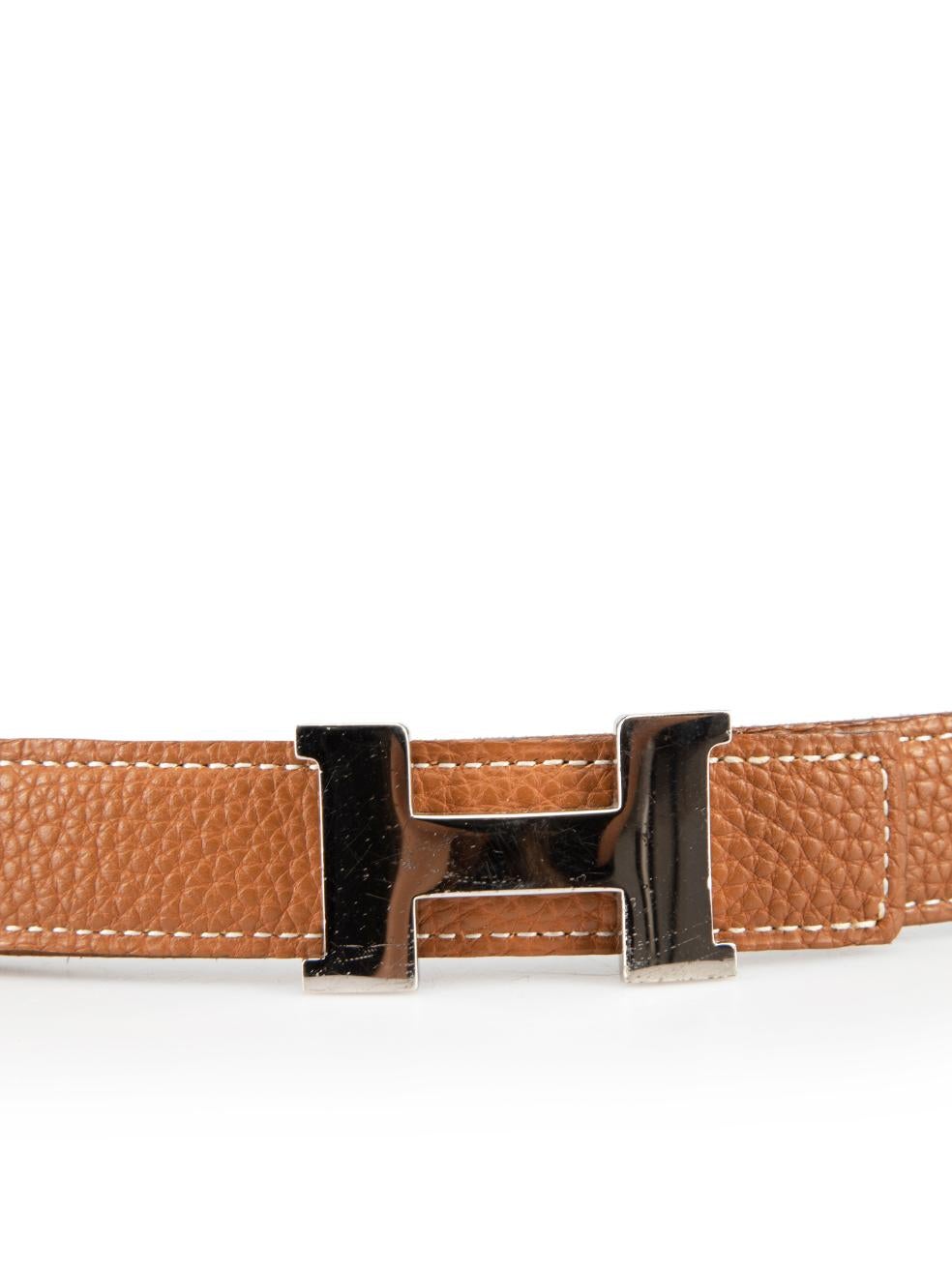 CONDITION is Very good. Minimal wear to belt is evident. Minimal wear to the buckle with scratches to the metal on this used Hermès designer resale item.




Details


Brown

Leather

Skinny belt

Reversible

Silver metal H logo buckle

Press stud