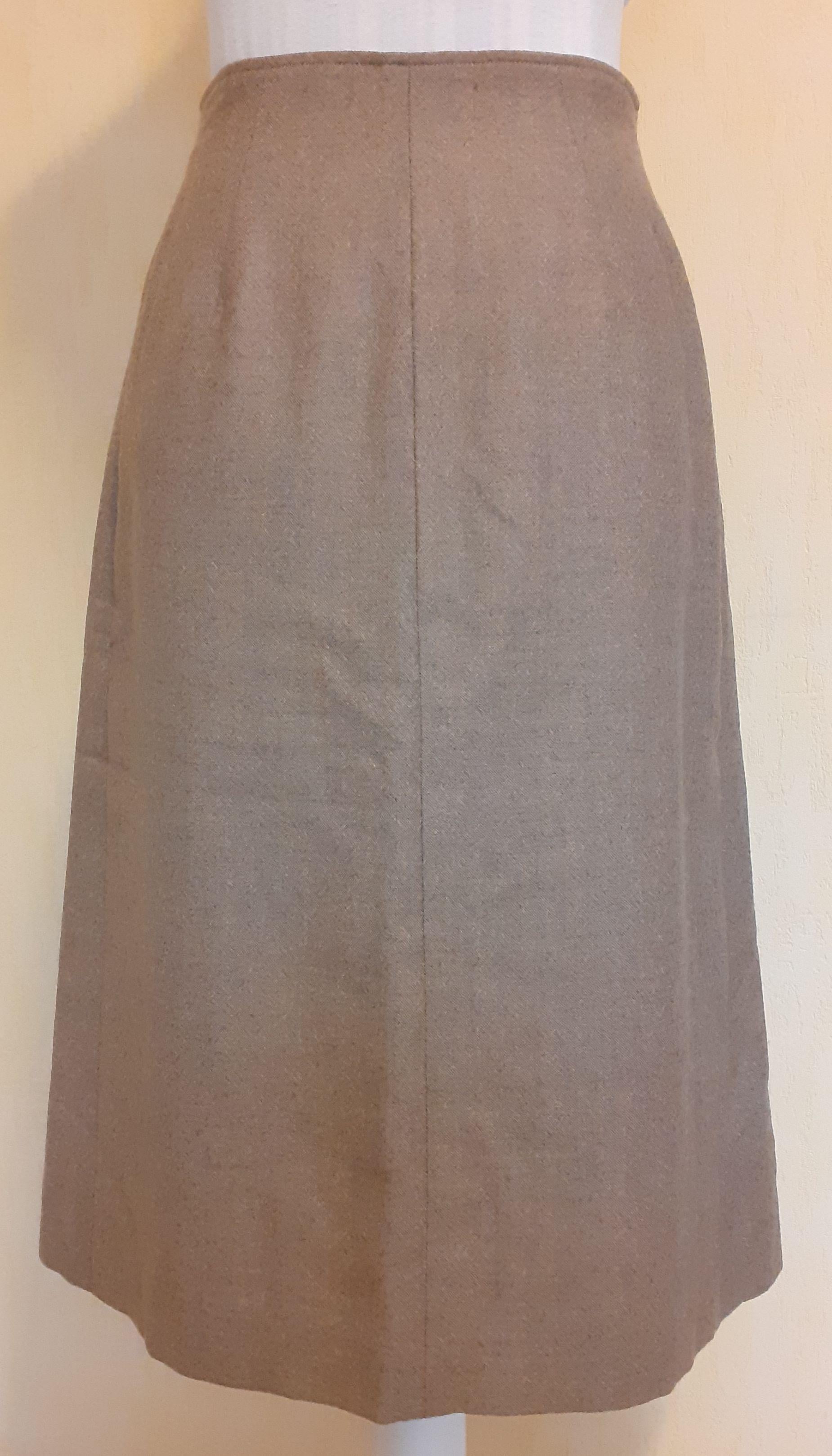 Hermès Wrap Skirt in Woll and Cashmere Size 36 Small For Sale 1