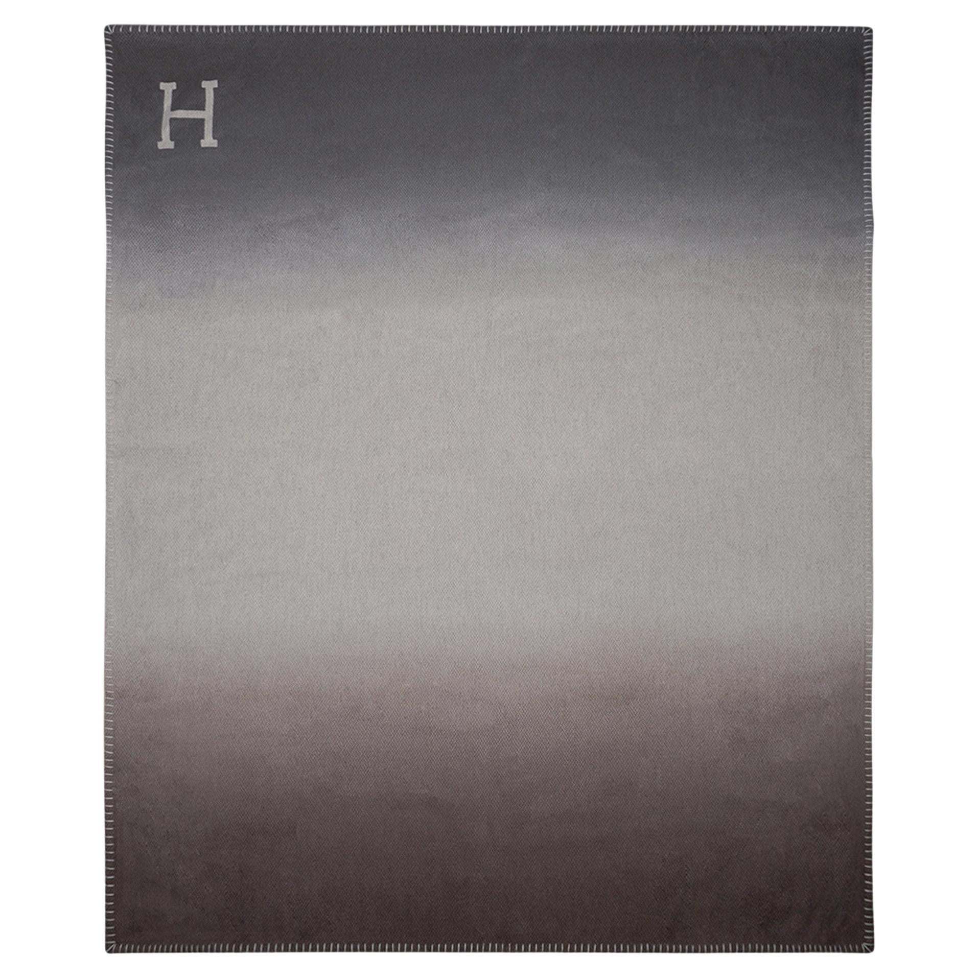 Hermes Yack 'n' Dye Ombre Cashmere Blanket Gris For Sale at