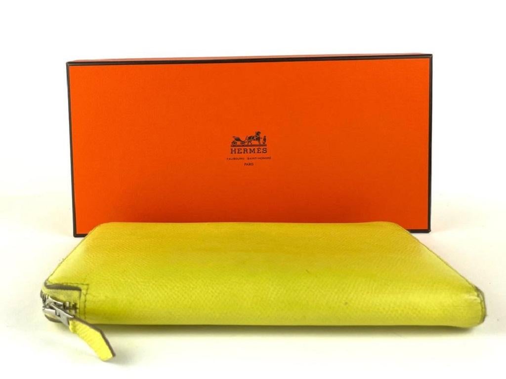Hermès Amarillo Epsom Piel Silk'In Classique Cartera larga 2h520 en Bueno Estado en Dix hills, NY