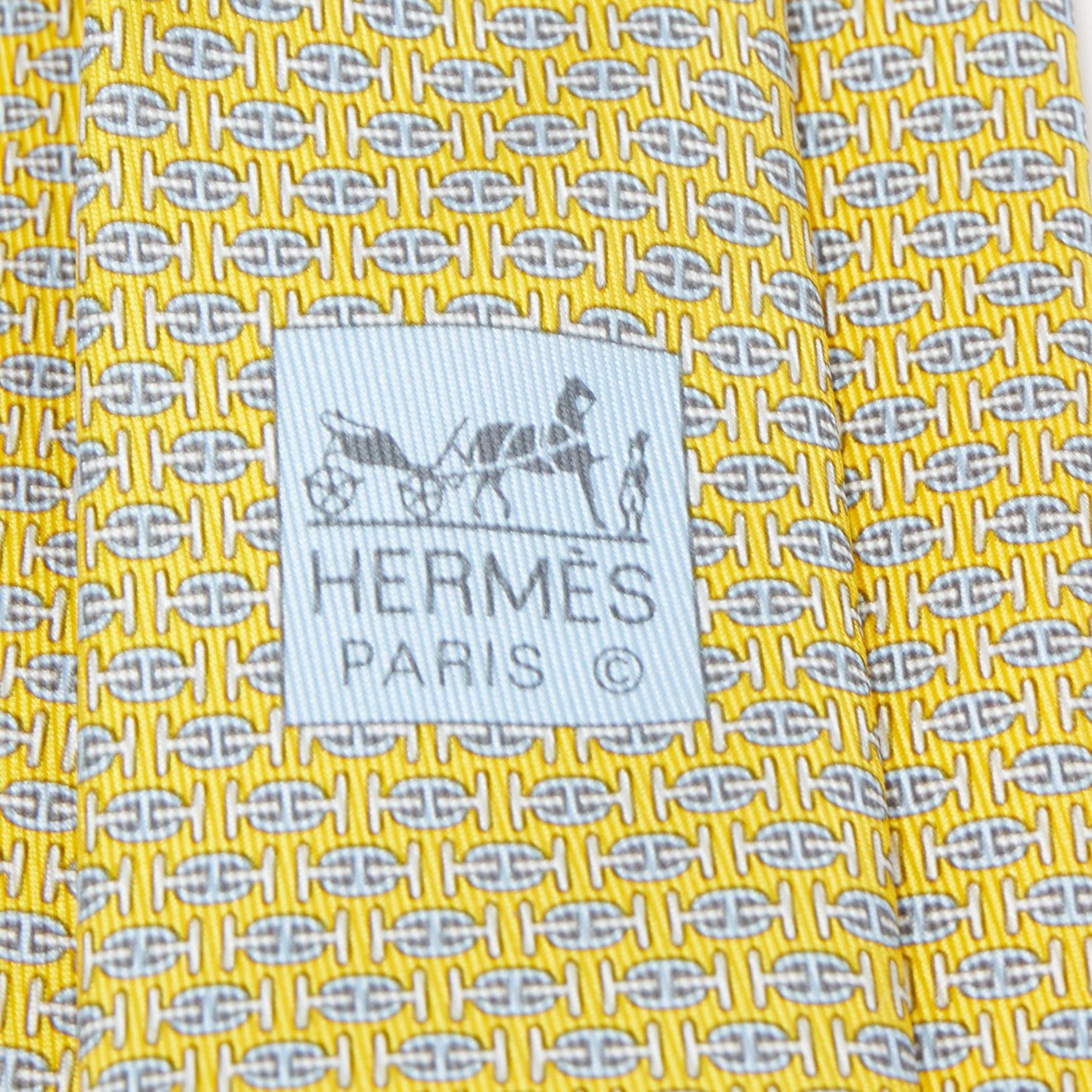 Hermès Yellow H Au Maillon Printed Silk Skinny Tie In Excellent Condition In Dubai, Al Qouz 2