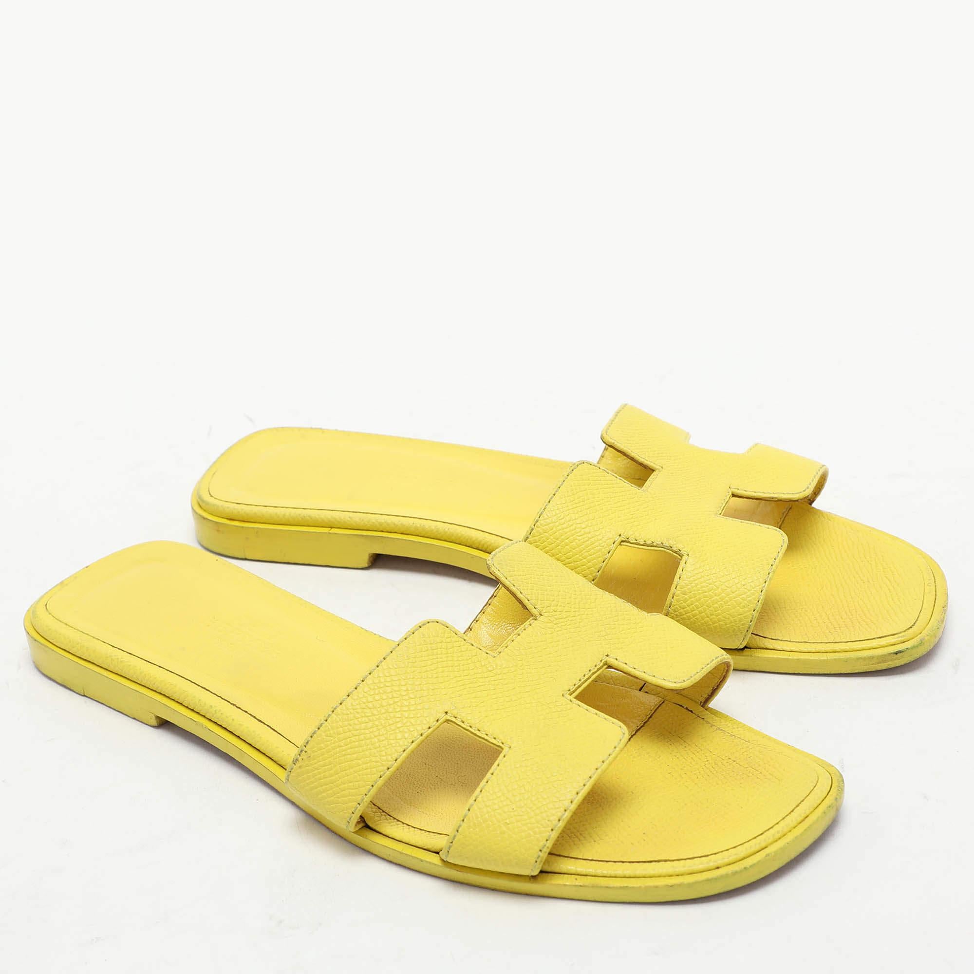 Women's Hermes Yellow Leather Oran Flat Slides Size 36 For Sale