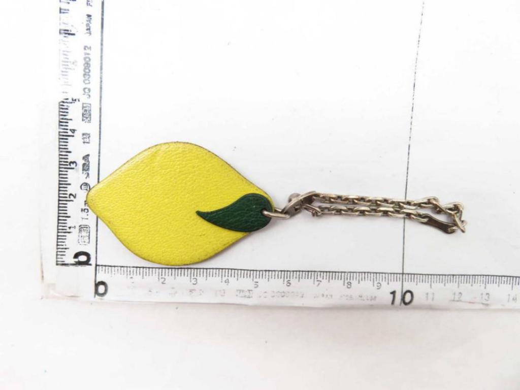 Hermès Yellow Lemon Fruit Charm Pendant 233799 In Good Condition For Sale In Forest Hills, NY