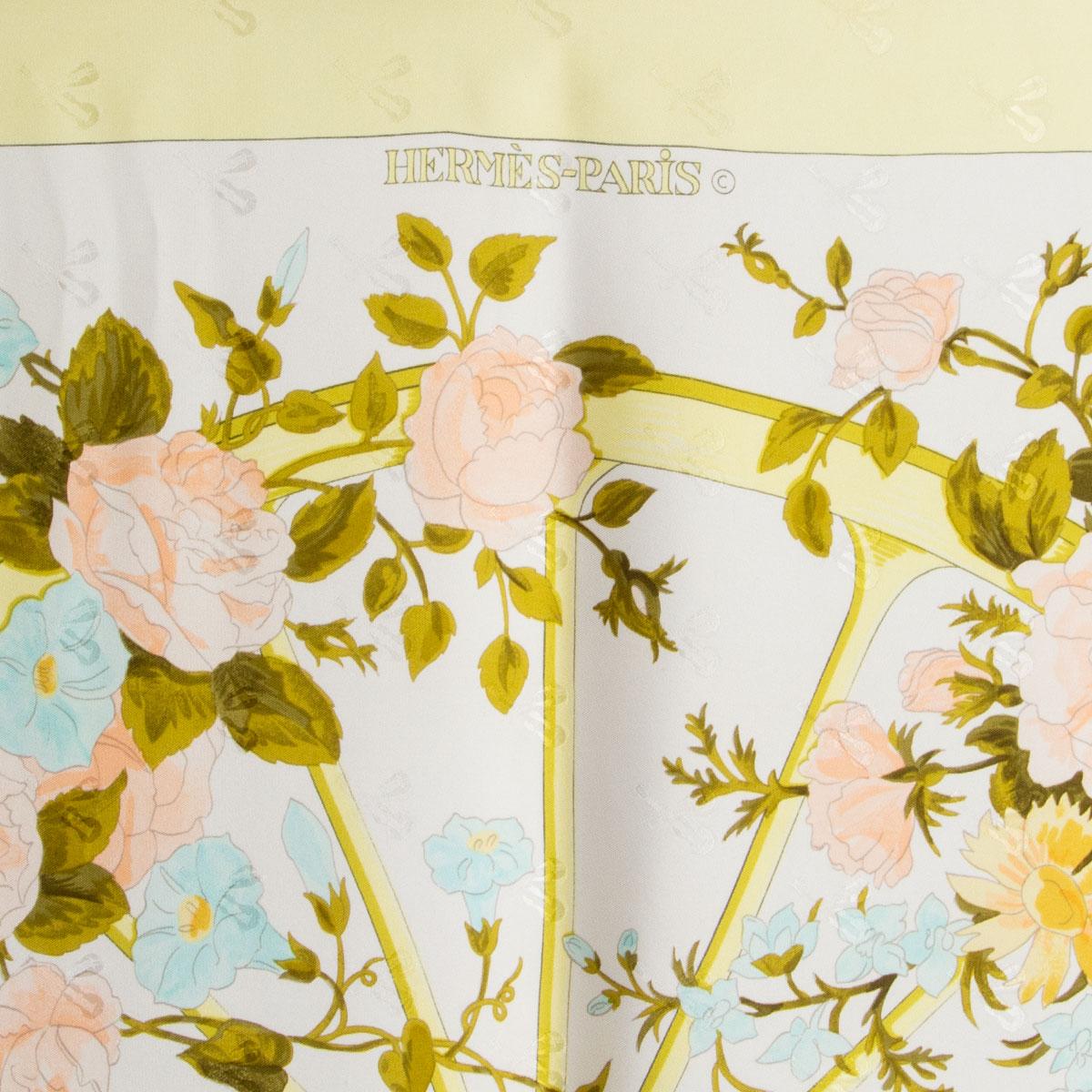 Sciarpa Hermes ROMANTIQUE 90 in twill di seta giallo e bianco In condizioni ottime a Zürich, CH