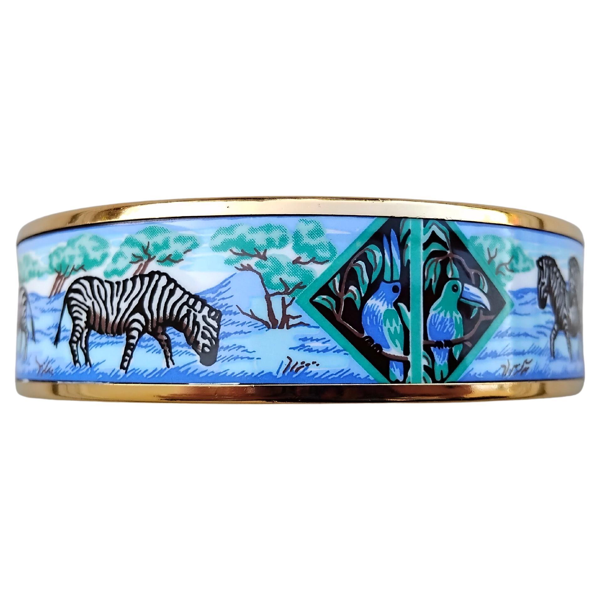 De las mujeres Hermès Zebras Tropiques Print Oro Hdw Esmalte Pulsera Talla 65 en venta
