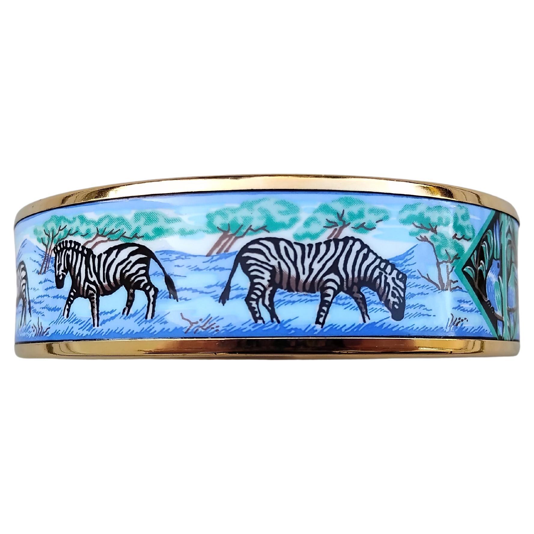 Hermès Zebras Tropiques Print Oro Hdw Esmalte Pulsera Talla 65 en venta 3