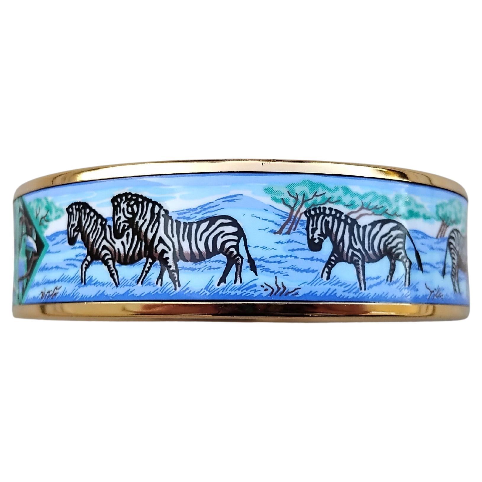 Hermès Zebras Tropiques Print Oro Hdw Esmalte Pulsera Talla 65 en venta 4