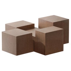 Mesa Qub de Hermhaus con chapado ALPI de Patricia Urquiola