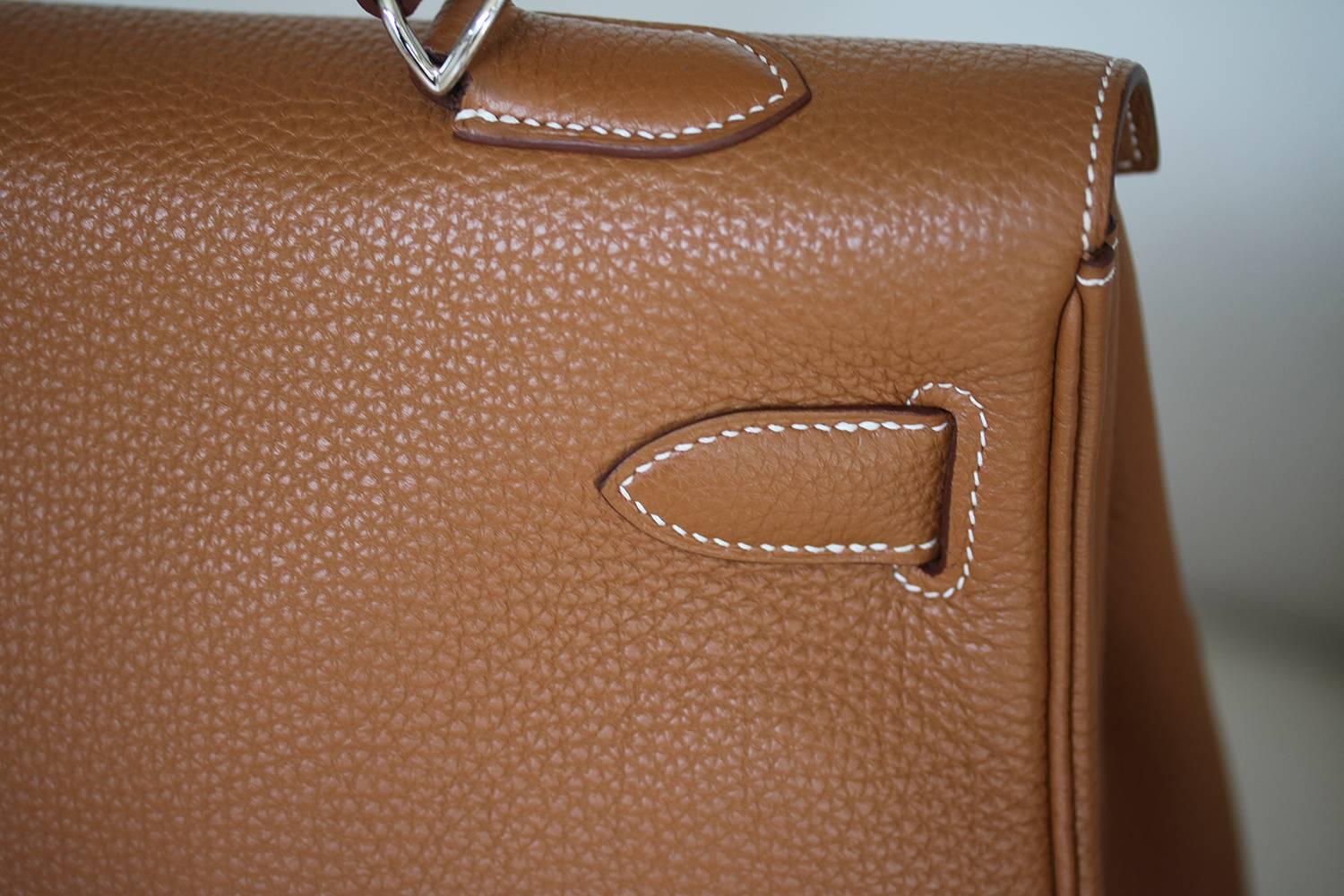 Hermès 40CM Tan Togo Leather Silver H/W Kelly Bag In Excellent Condition In London, GB