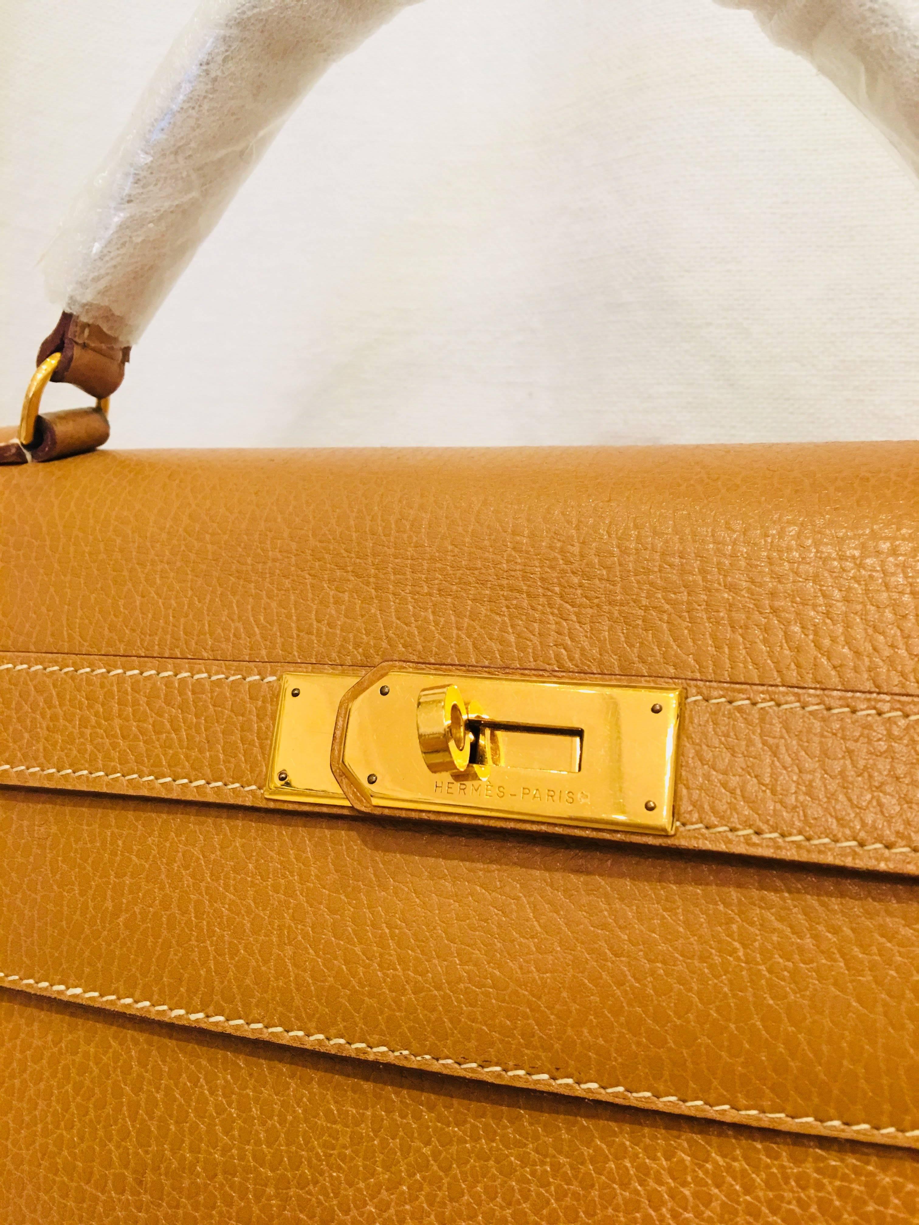 Hermés Gold Leather Kelly Bag In New Condition In Bridgehampton, NY