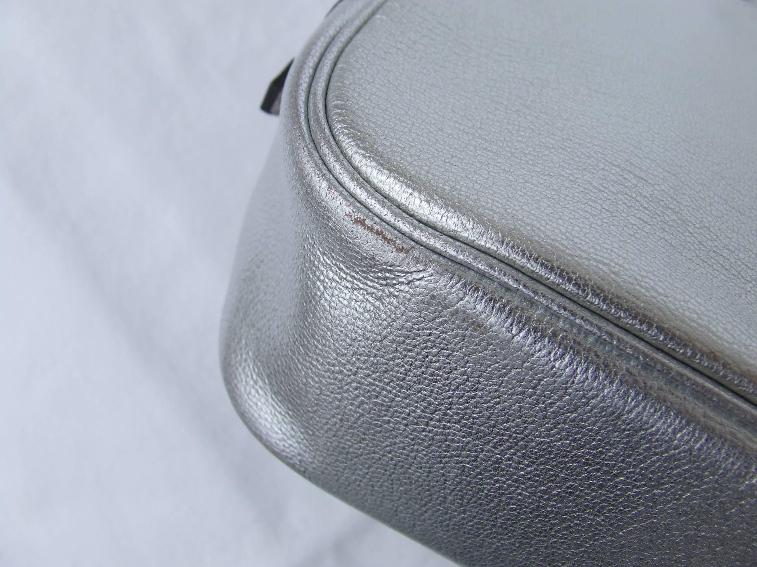 Hermès Limited Edition Metallic Silver Chevre Leather Plume Elan Bag PHW 28 cm 4