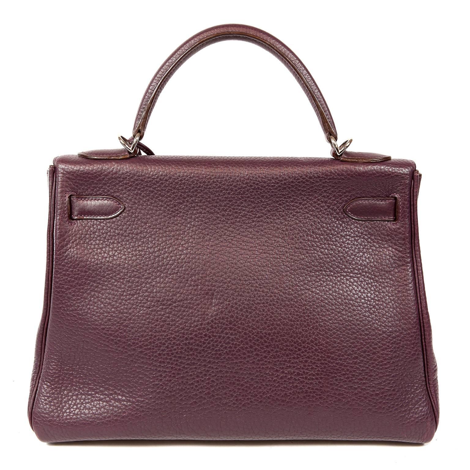 Hermès Raisin Clemence 32 cm Kelly- Very good condition
Hermès bags are considered the ultimate luxury item worldwide.  Each piece is handcrafted with waitlists that can exceed a year or more.  The ladylike Kelly is classic and refined, a beautiful