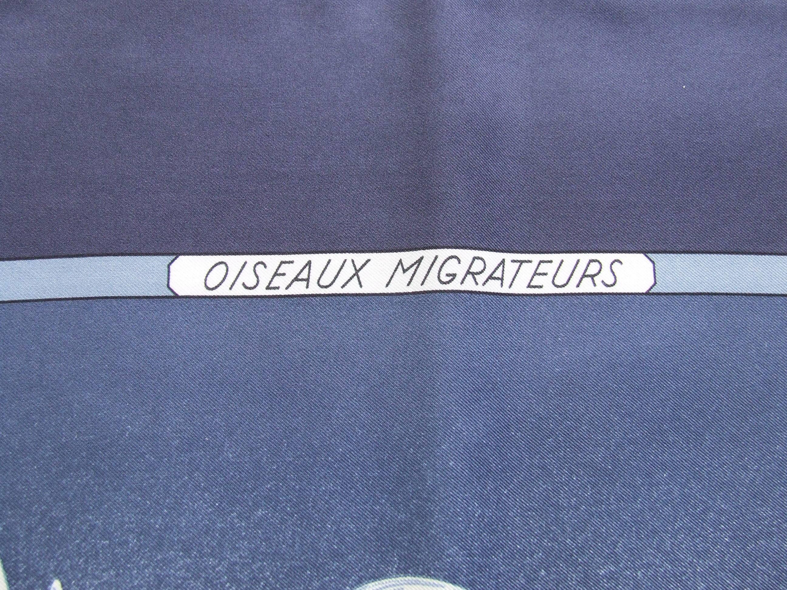 Hermès Silk Scarf Oiseaux Migrateurs Cathy Latham Special Edition UTA 90 cm 1B 4
