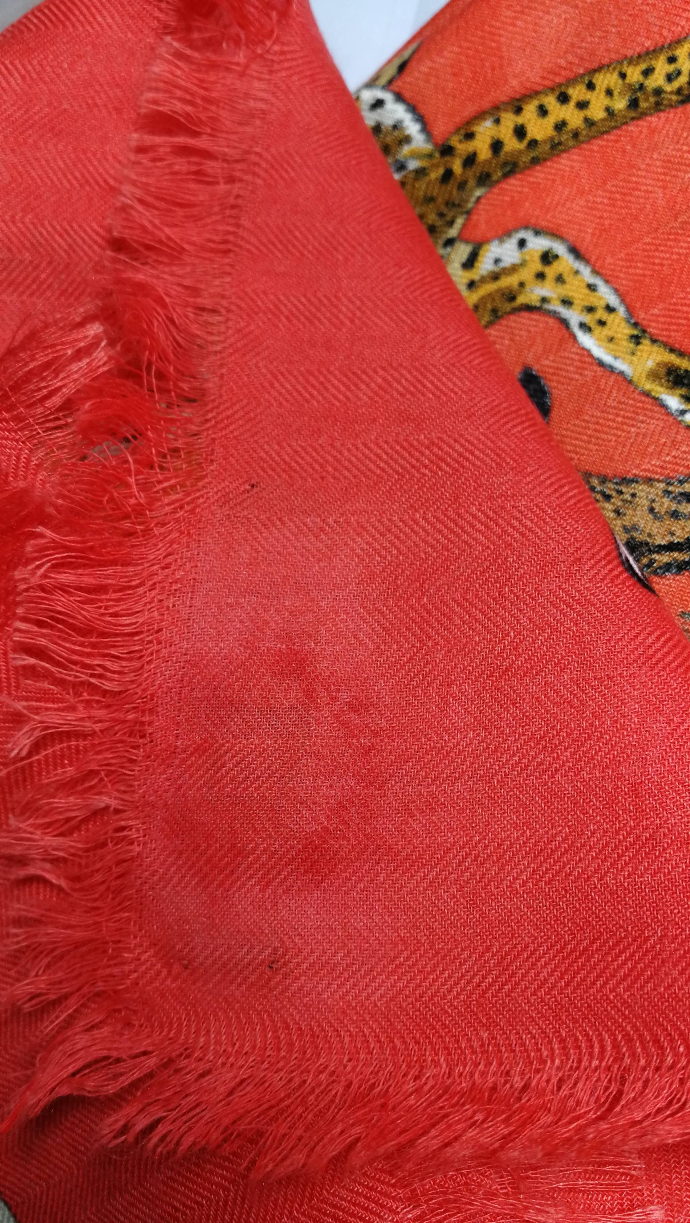 Hermès Tendresse Féline cashmere silk 90 cm fringes edges / Defect  3