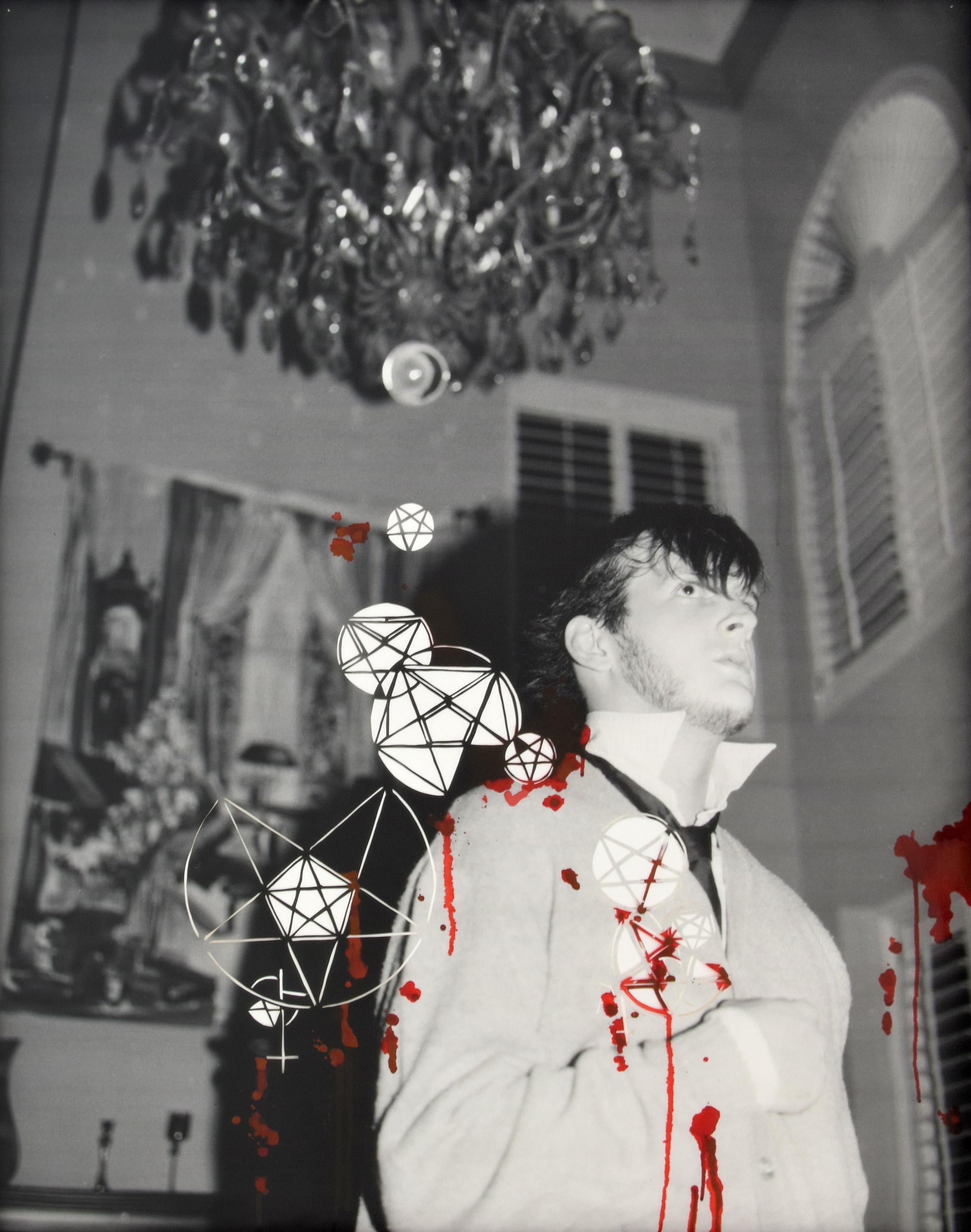 Informations complémentaires : L'œuvre est intitulée "Bloodwerk (Brent Below the Chandelier)". Provenance : Fredric Snitzer Gallery, Miami, Floride  Important Collectional, Coral Gables, Floride.

Marquage(s) ; notes : pas de marquage(s)