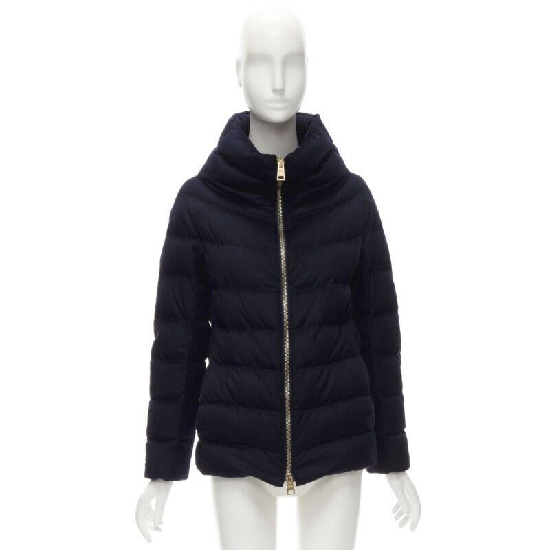 HERNO Veste bleu marine en duvet d'oie légèrement résistante à l'eau, taille IT 38 XS en vente 5