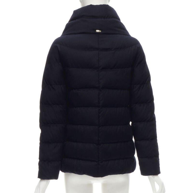HERNO Veste bleu marine en duvet d'oie légèrement résistante à l'eau, taille IT 38 XS en vente 1
