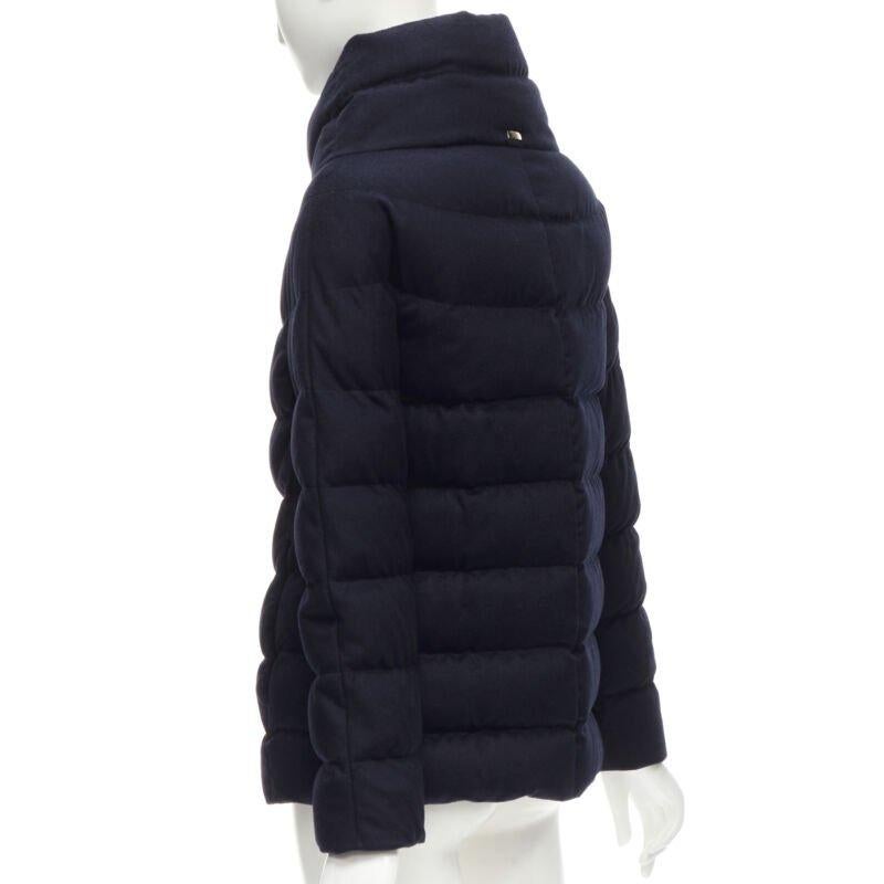 HERNO Veste bleu marine en duvet d'oie légèrement résistante à l'eau, taille IT 38 XS en vente 2